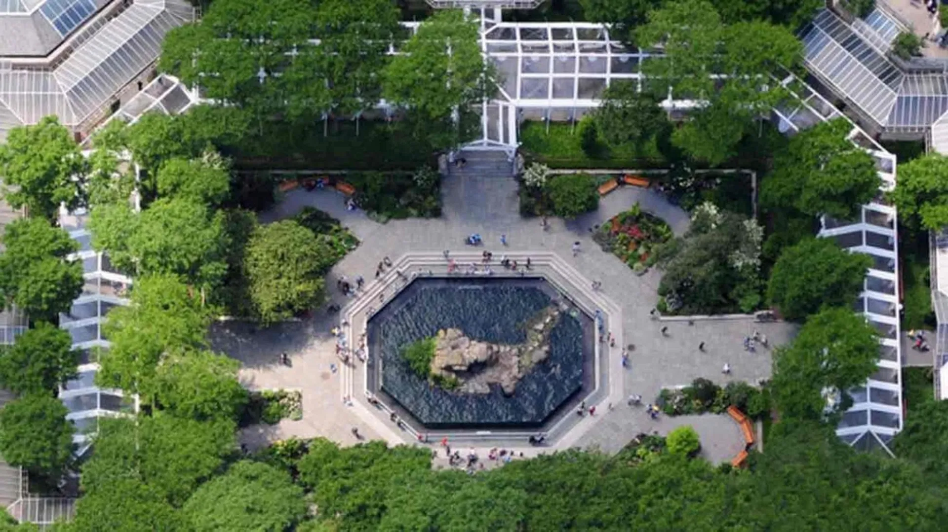 Zoo fountain aerial view