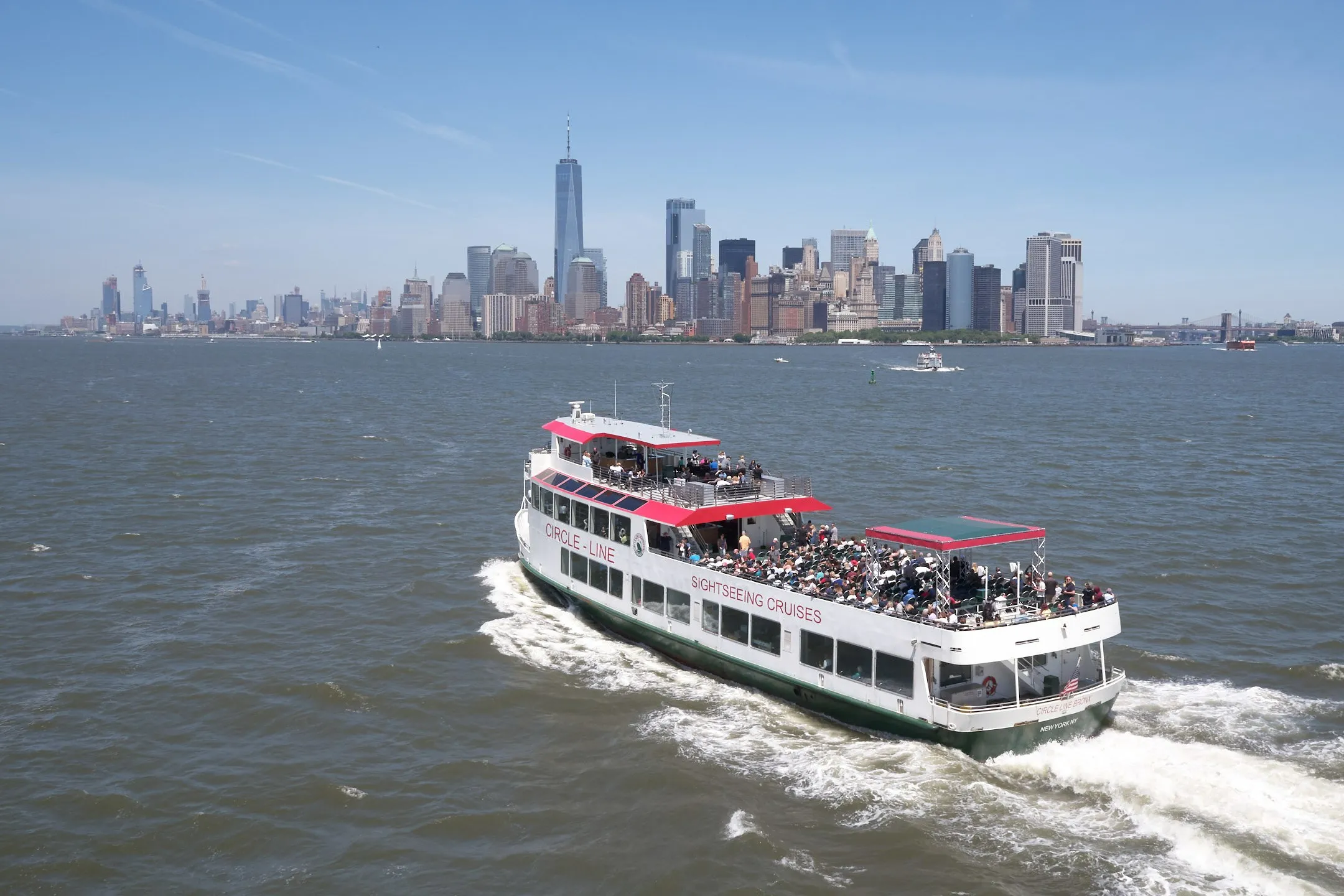 New York sightseeing cruise near Manhattan skyline