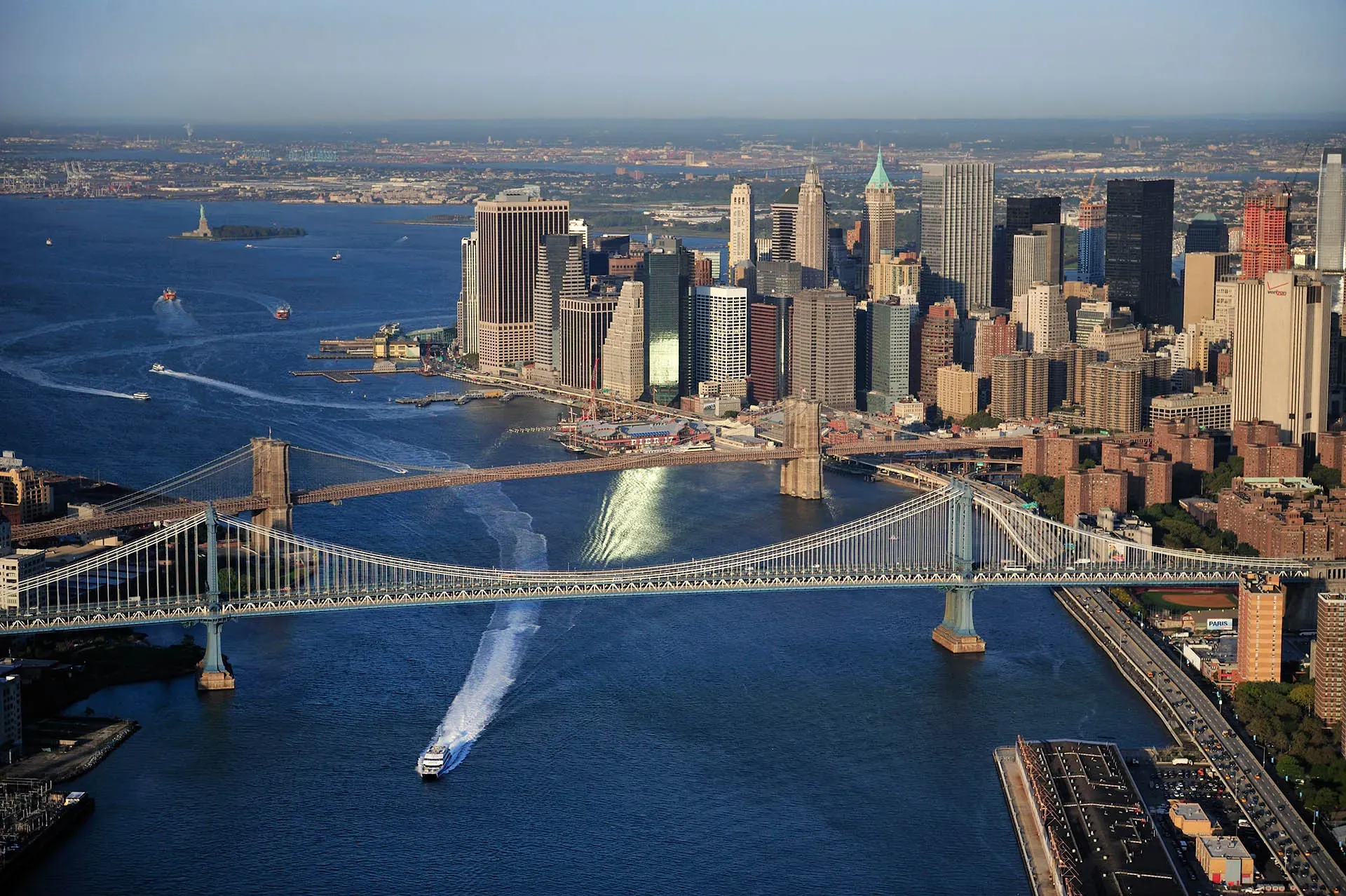 Manhattan Bridge seen during a New York cruise