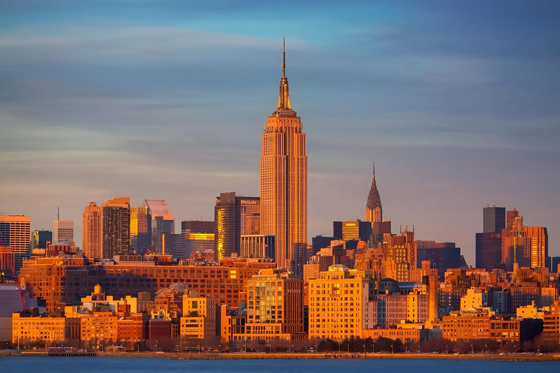 Sunset skyline view from a New York cruise