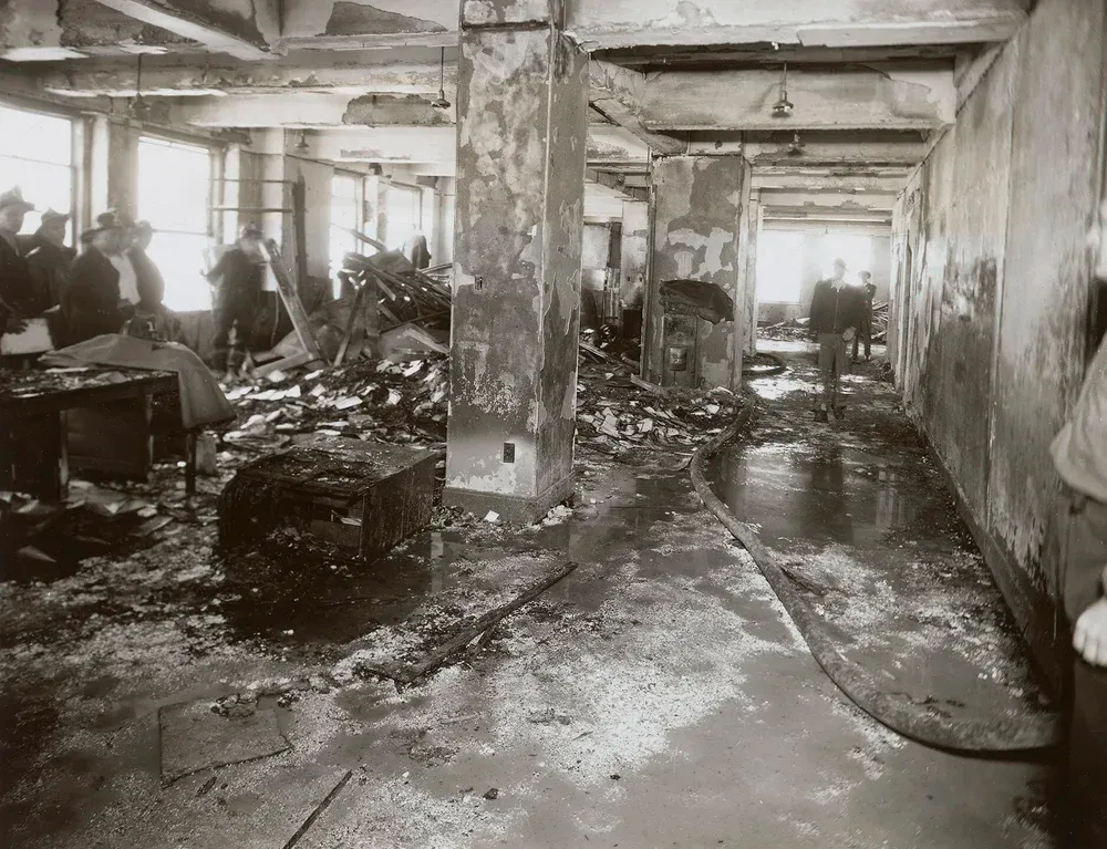1945 plane crash burned floors