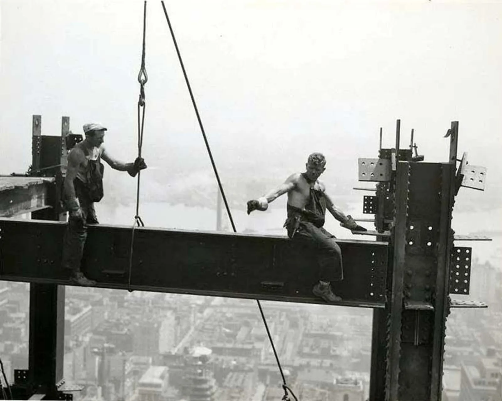 Empire State Building Hidden Details Most Visitors Miss
