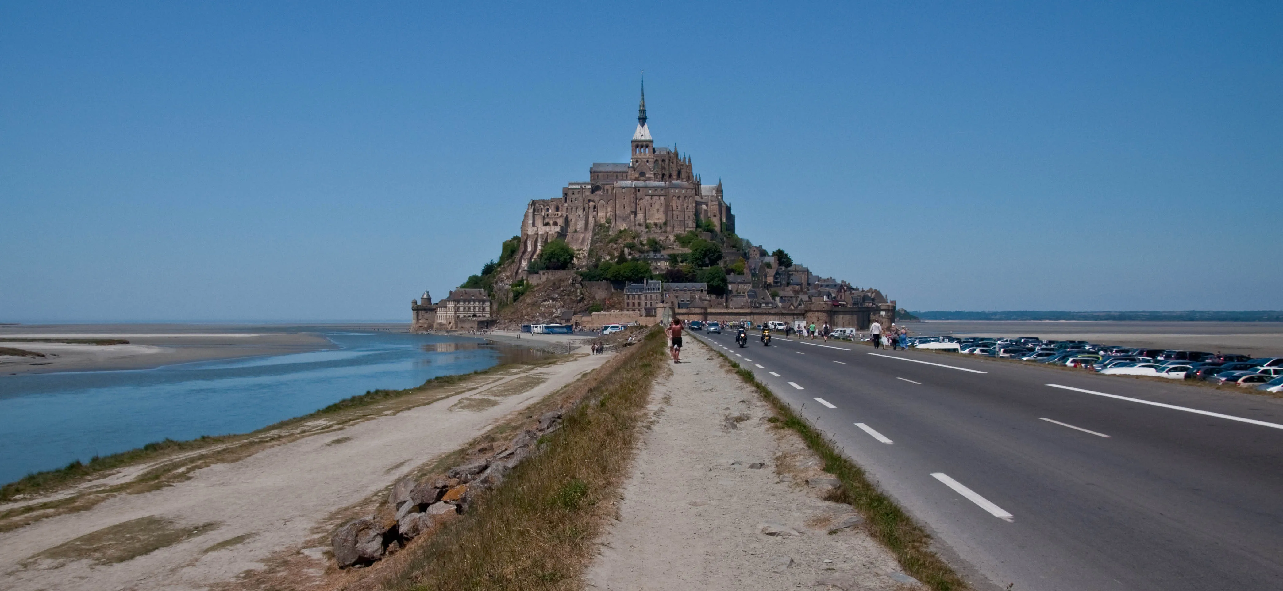 Mont Saint-Michel: Admission + Transport from Paris