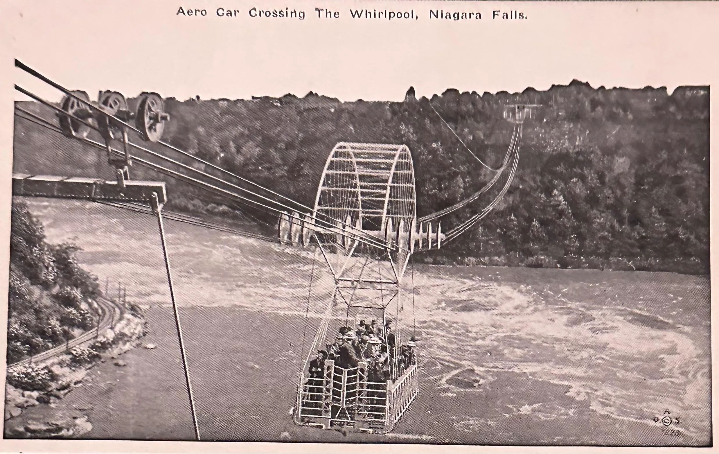 Cableway crossing the Niagara Whirlpool in 1920