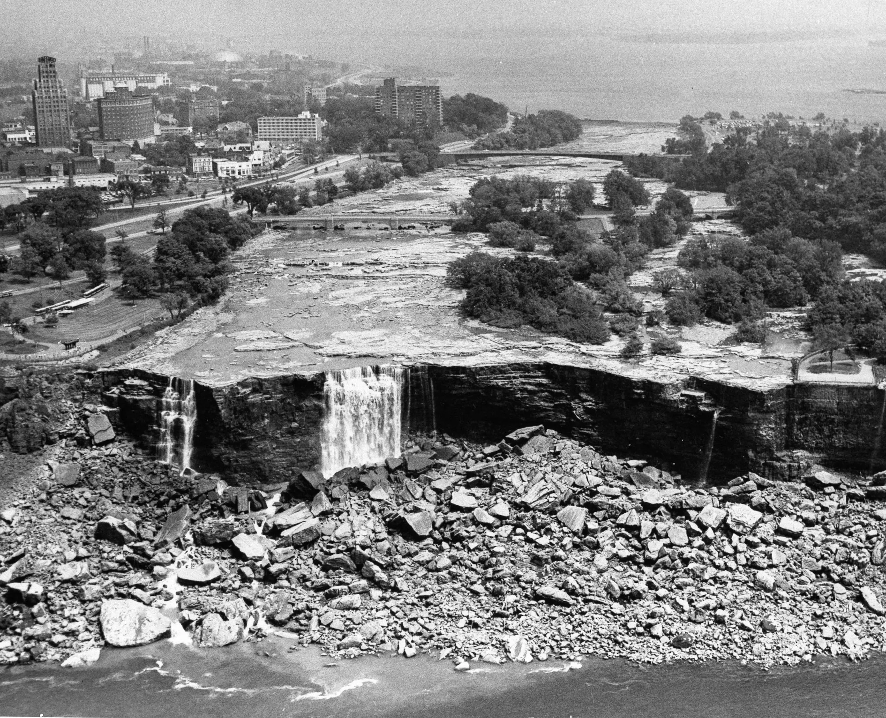 1969 project when the American Falls flow was temporarily diverted