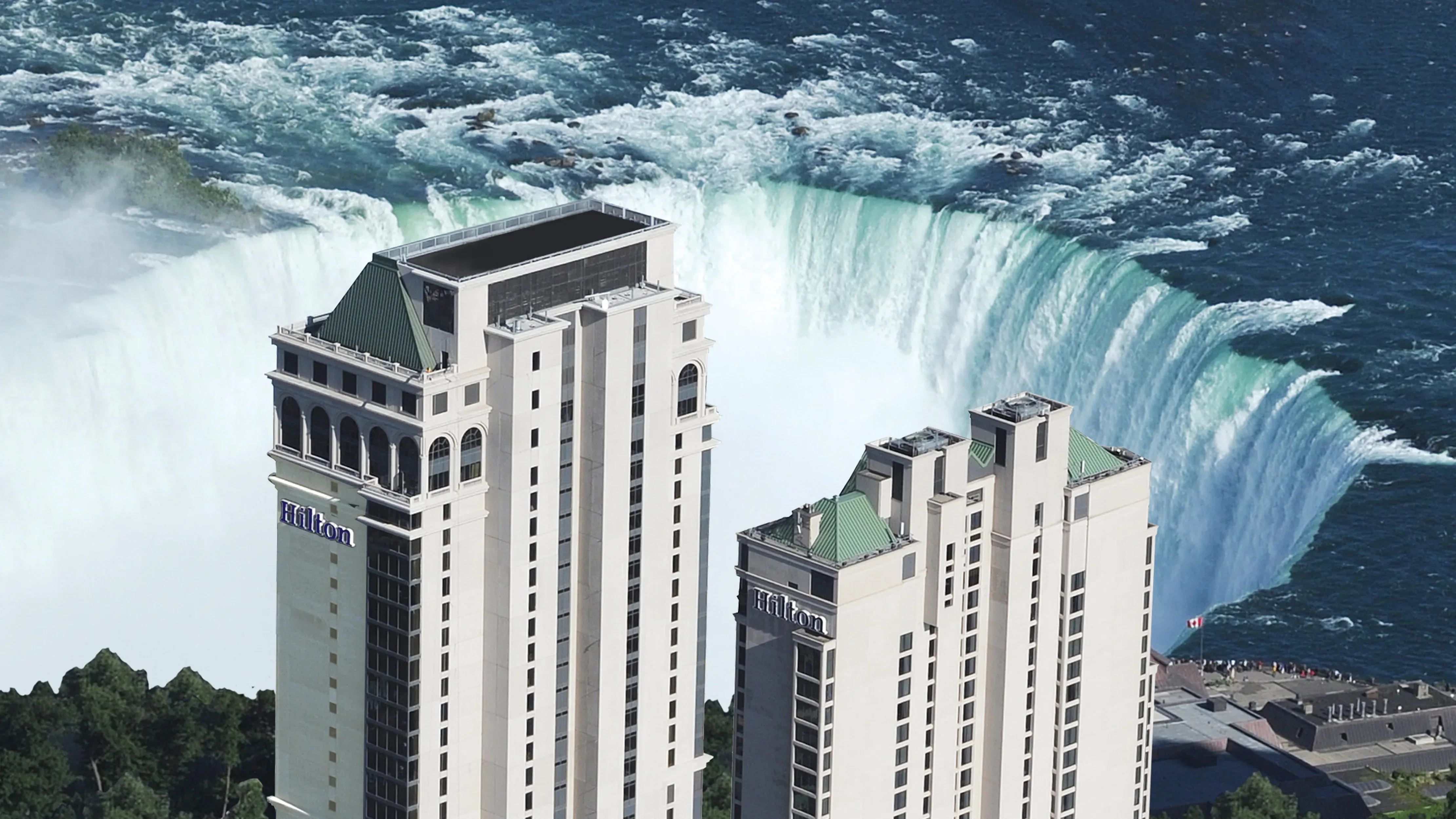 Where and When to Eat Around Niagara Boat Attractions (Without Losing Time)