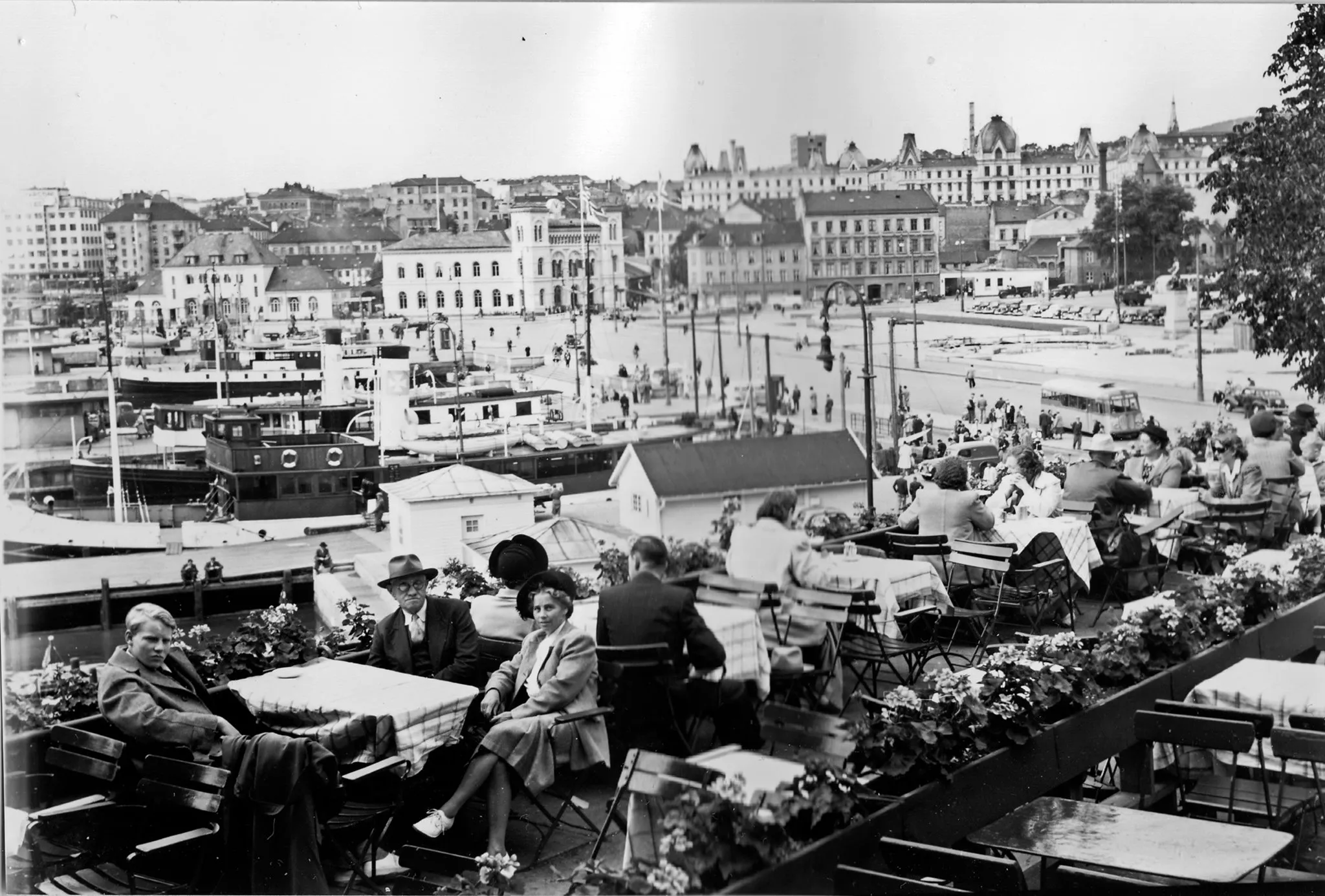 Seaview cafe (archival)