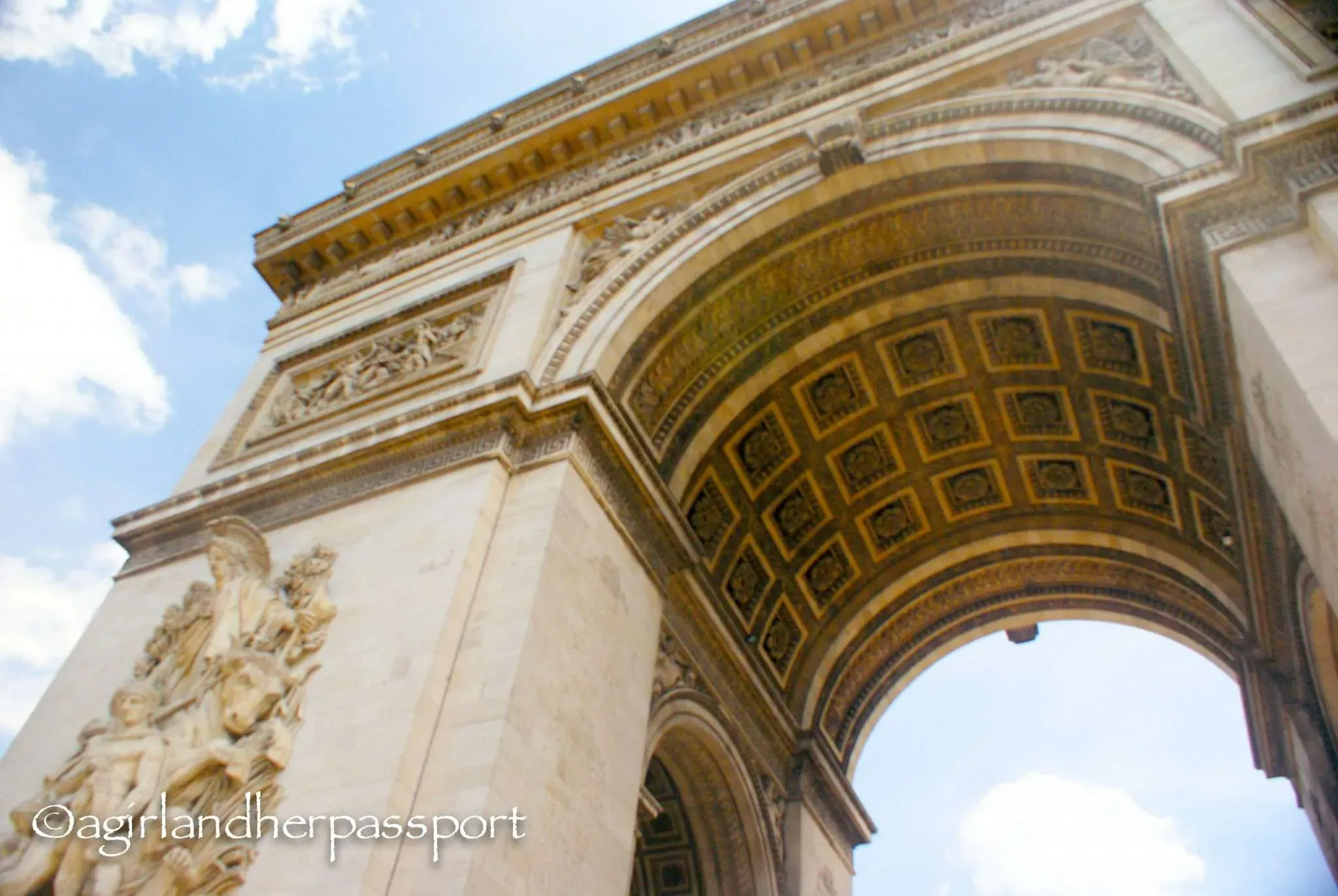 Arch ceiling highlighting vault and entablature