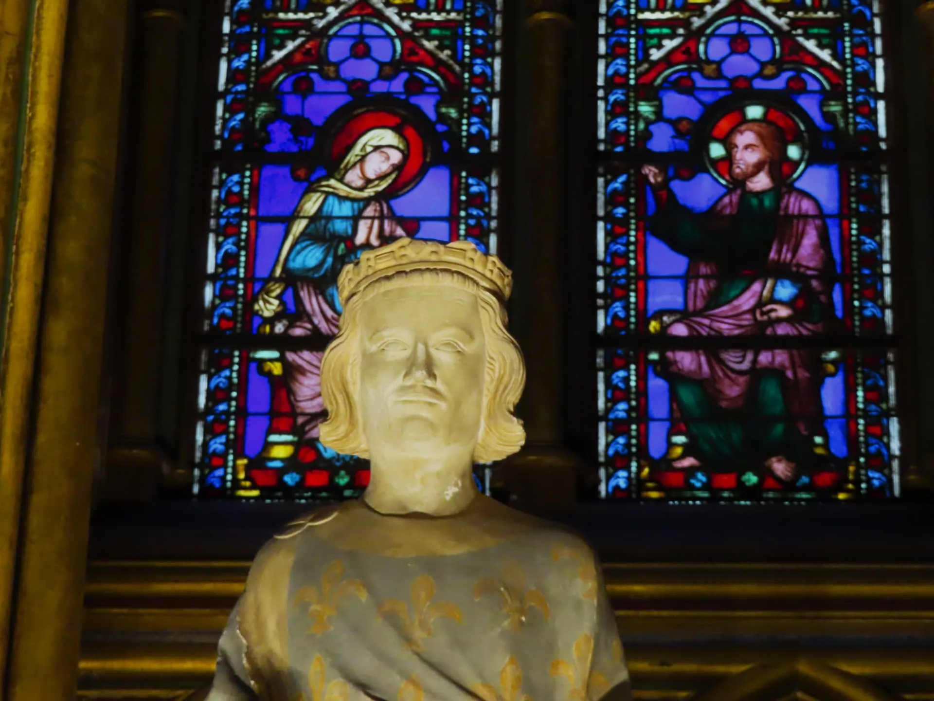 Statue of Saint Louis associated with Sainte-Chapelle
