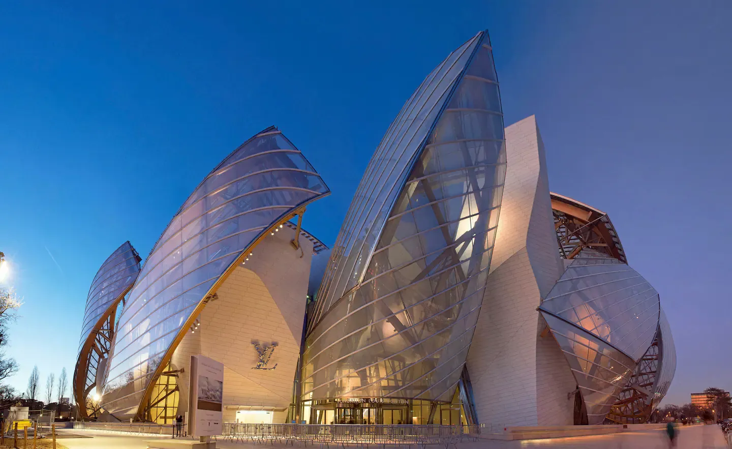 Fondation Louis Vuitton at dawn