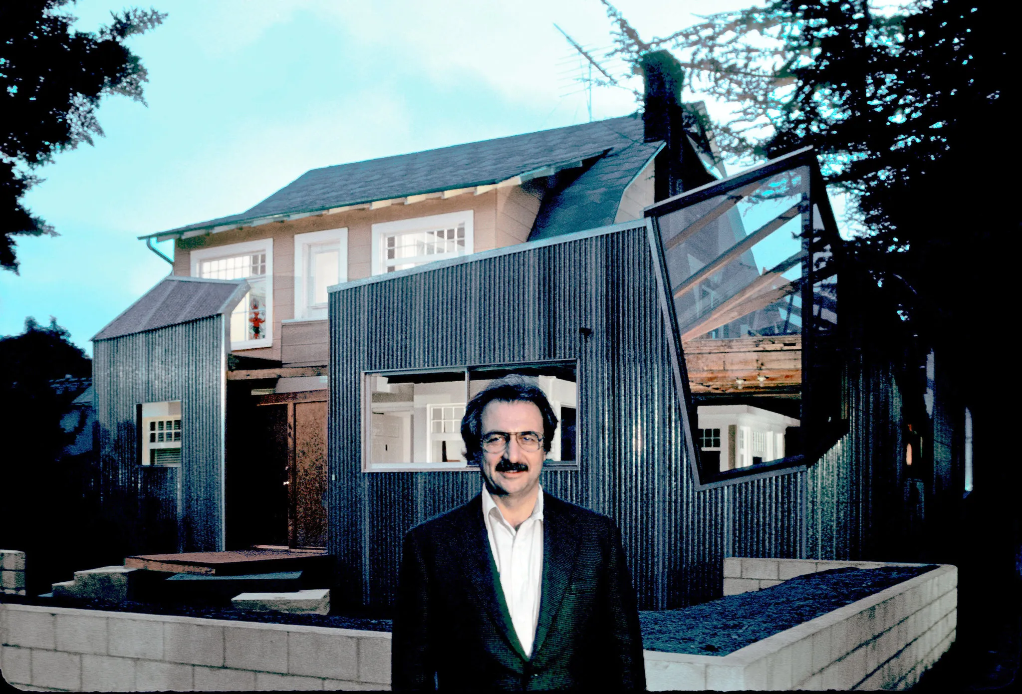 Frank Gehry: Early Life, Roots, and Education