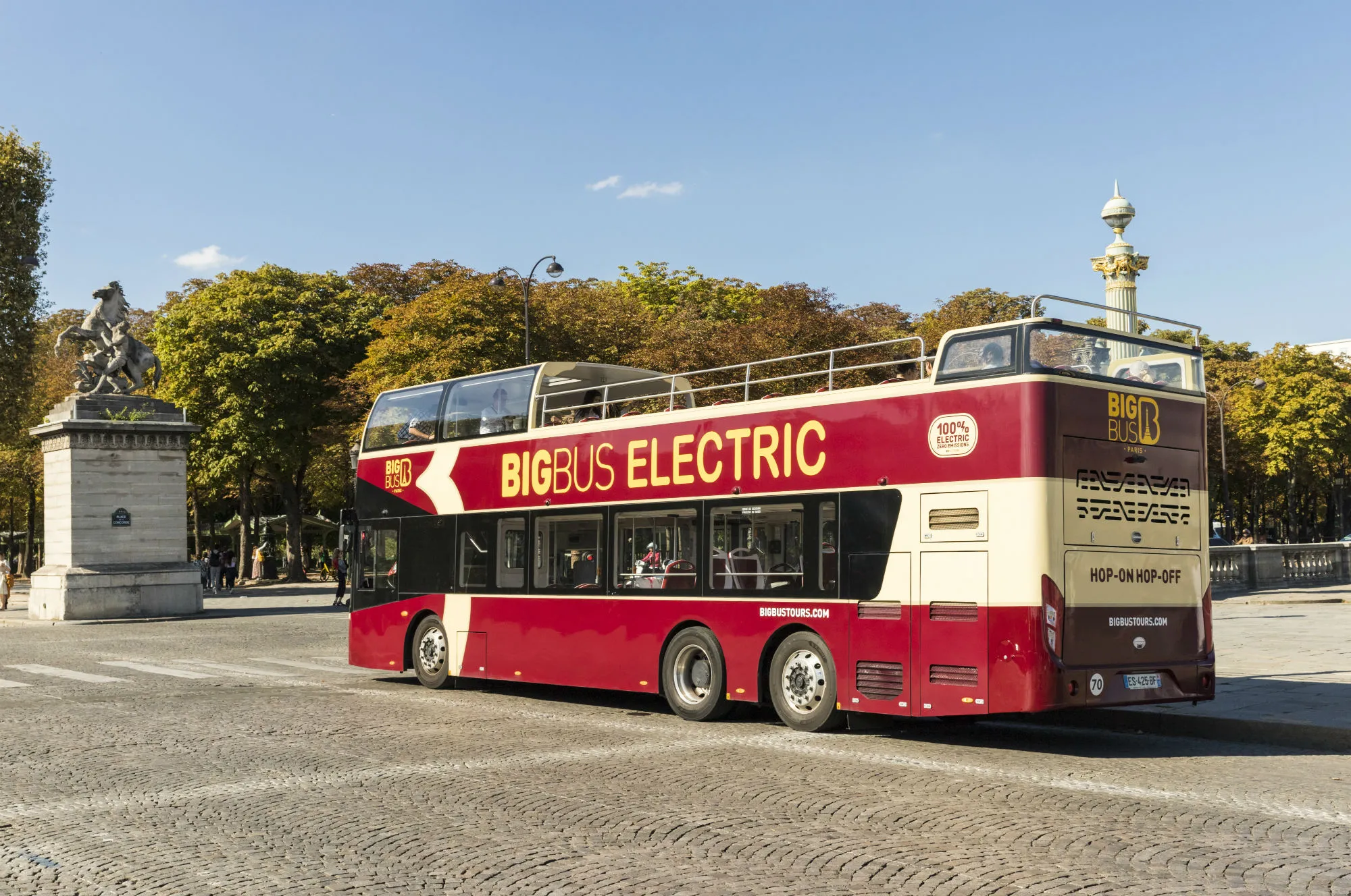 Big Bus Paris vehicle on a city avenue
