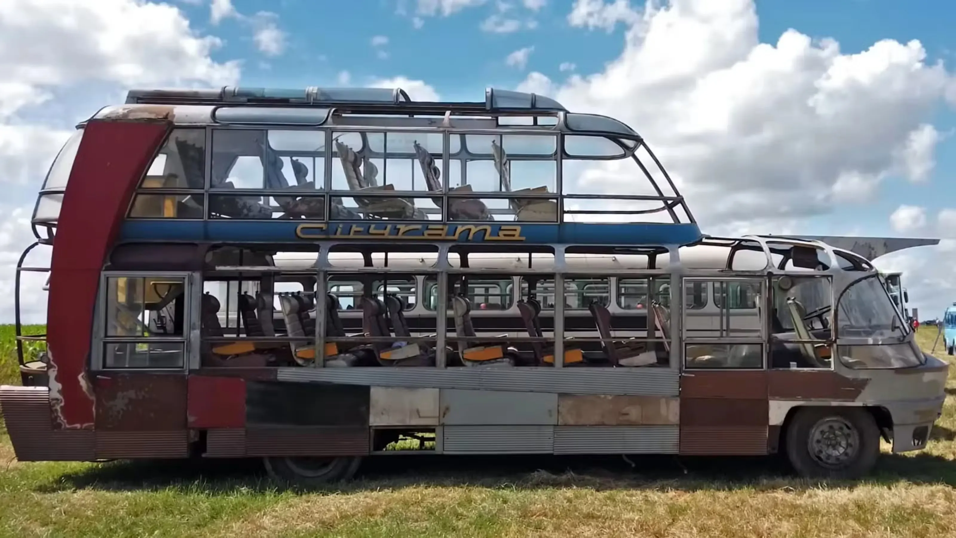 Retired Cityrama bus with missing panels