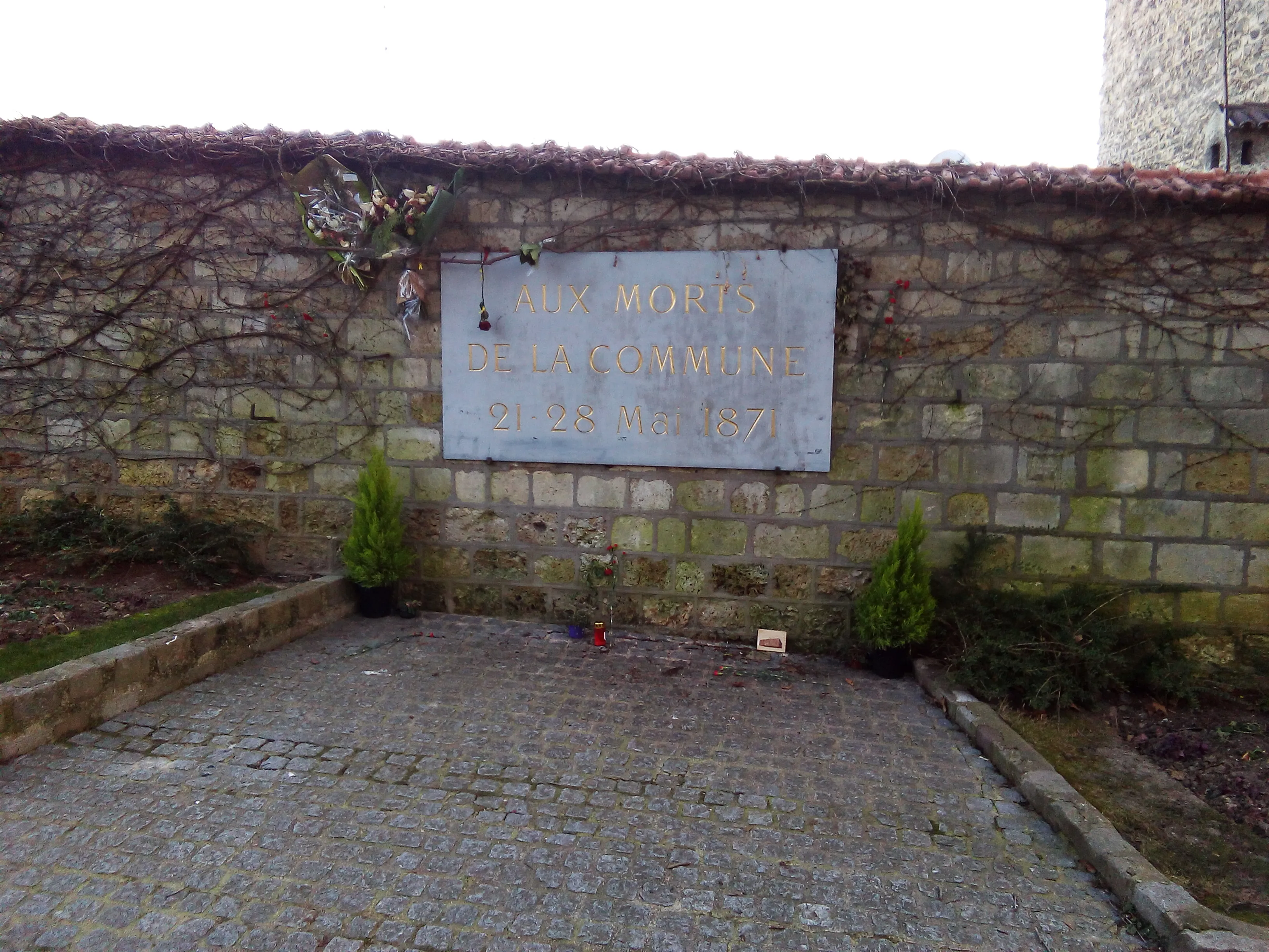 Wall of the Federates memorial