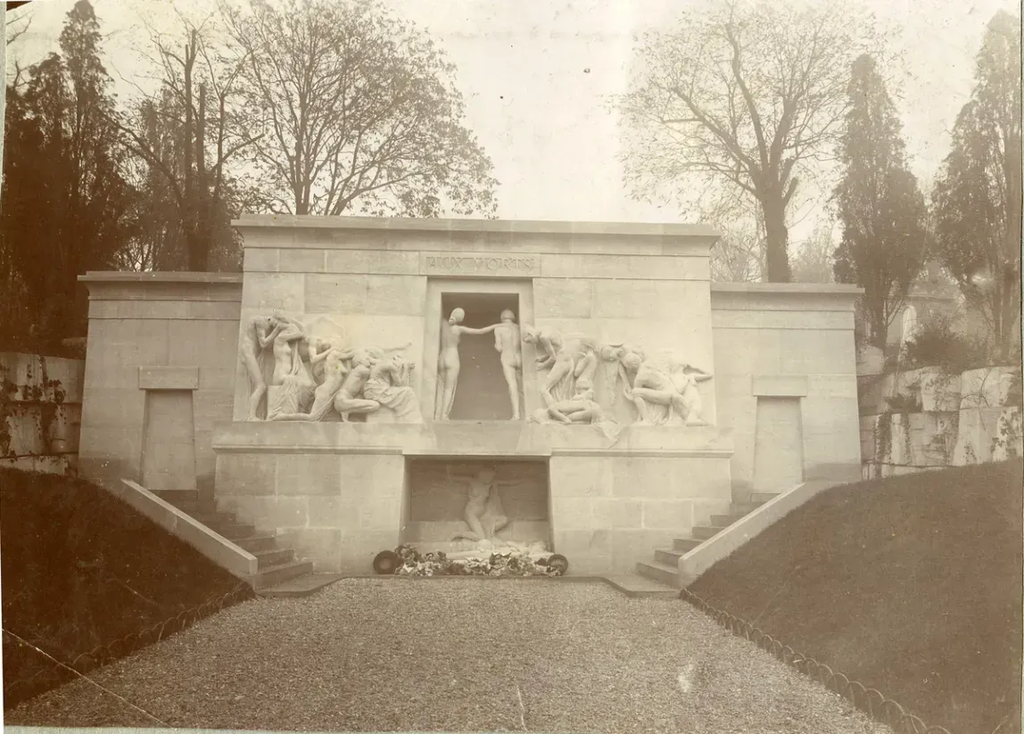 Monument aux Morts: Collective Memory and Ritual