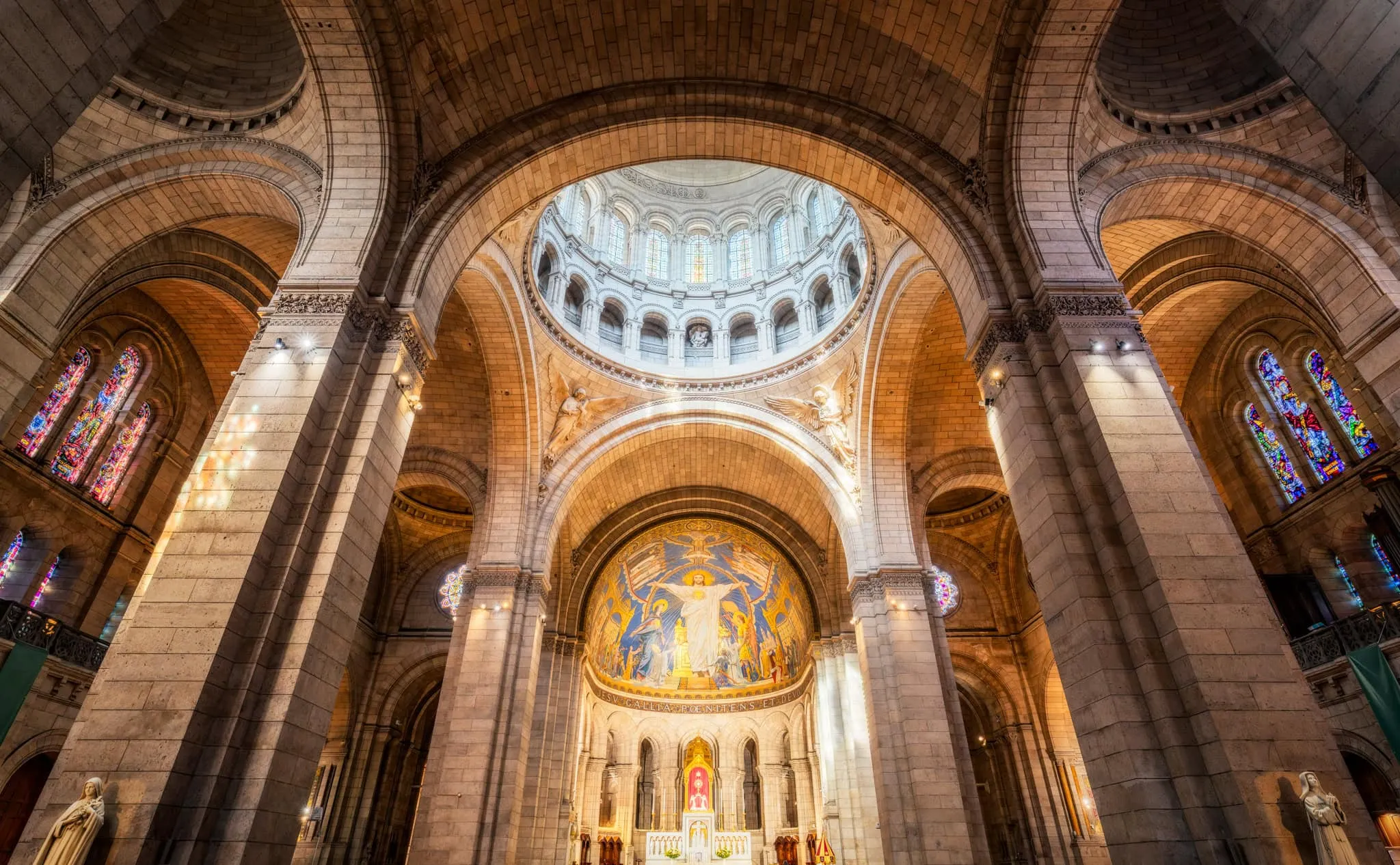 Main altar inside the Sacre-Coeur Basilica