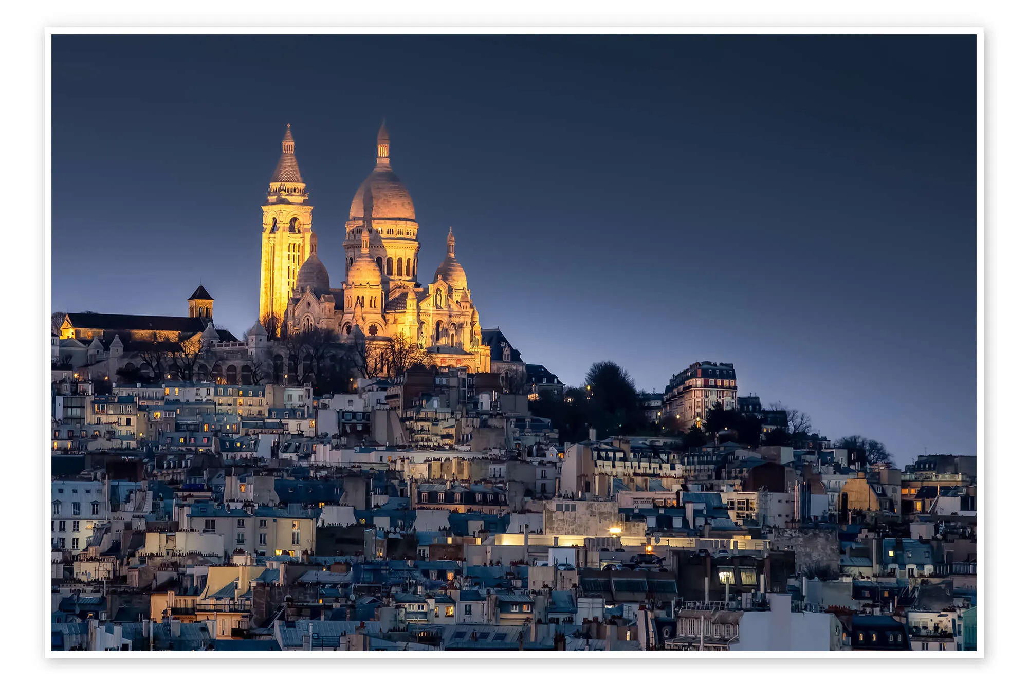Sacre-Coeur Basilica on the Montmartre hill after sunset