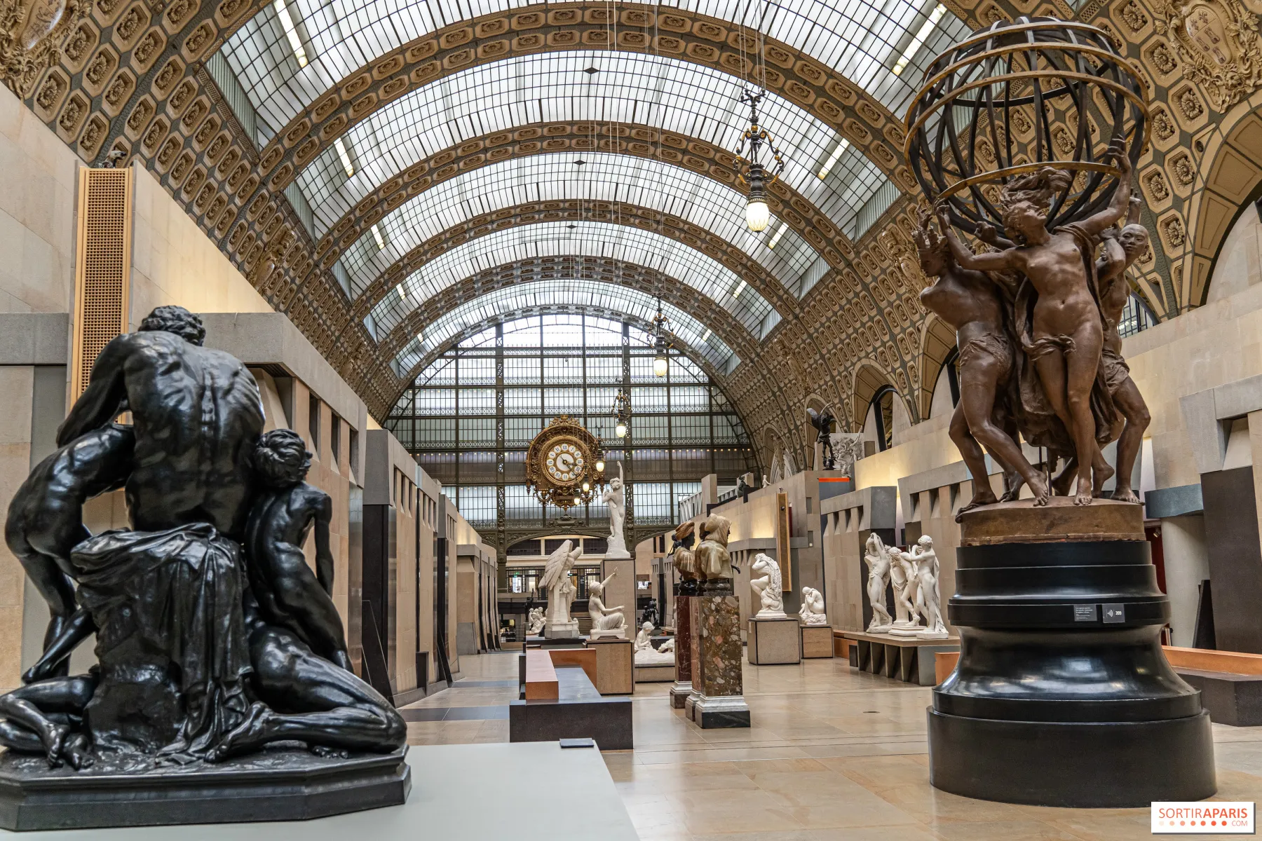 Sculpture aisle with classical and modern forms at Orsay