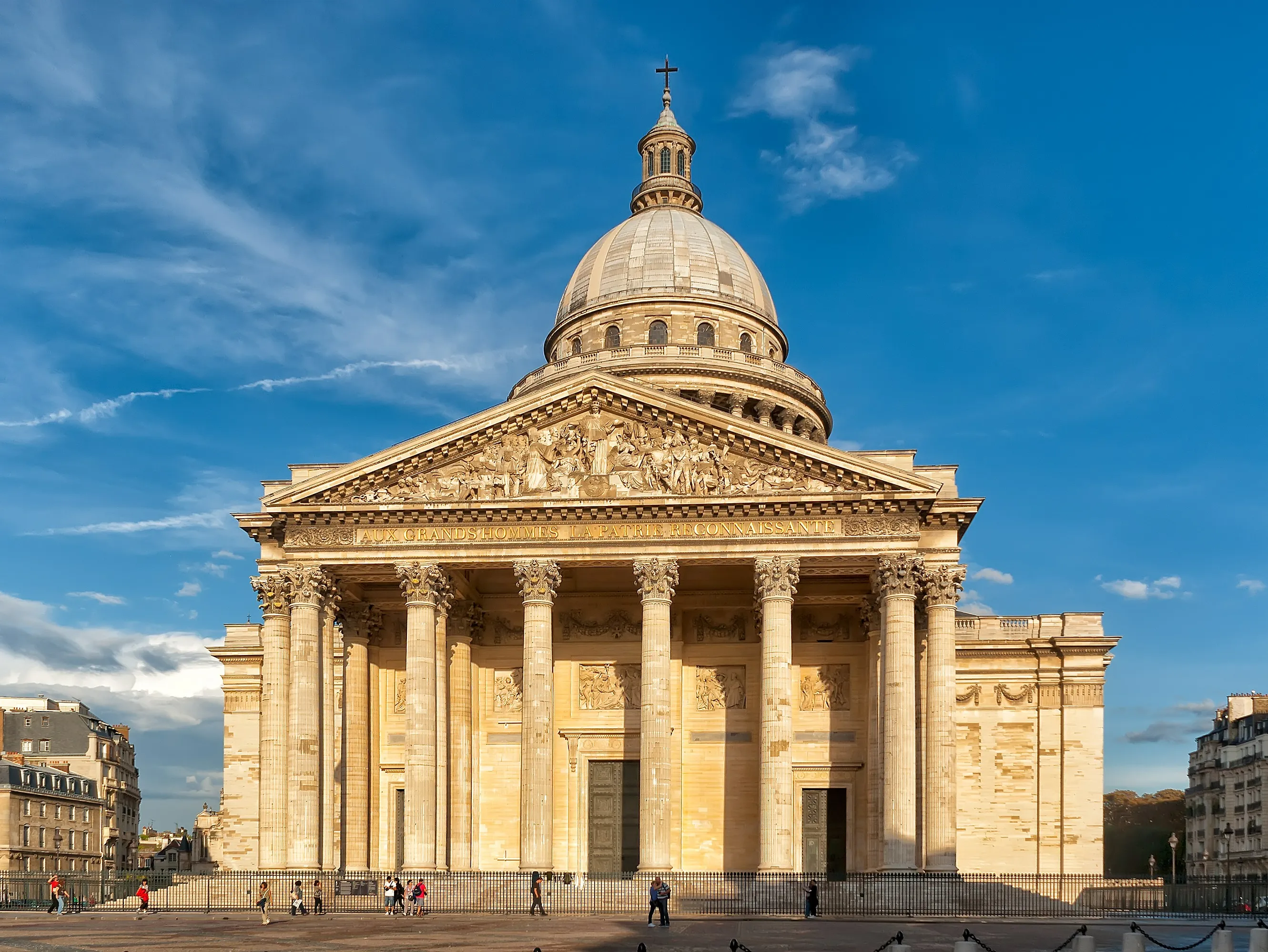 Panthéon under clear sky