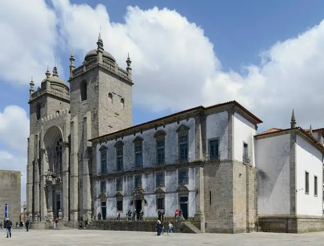 Porto Cathedral front facade