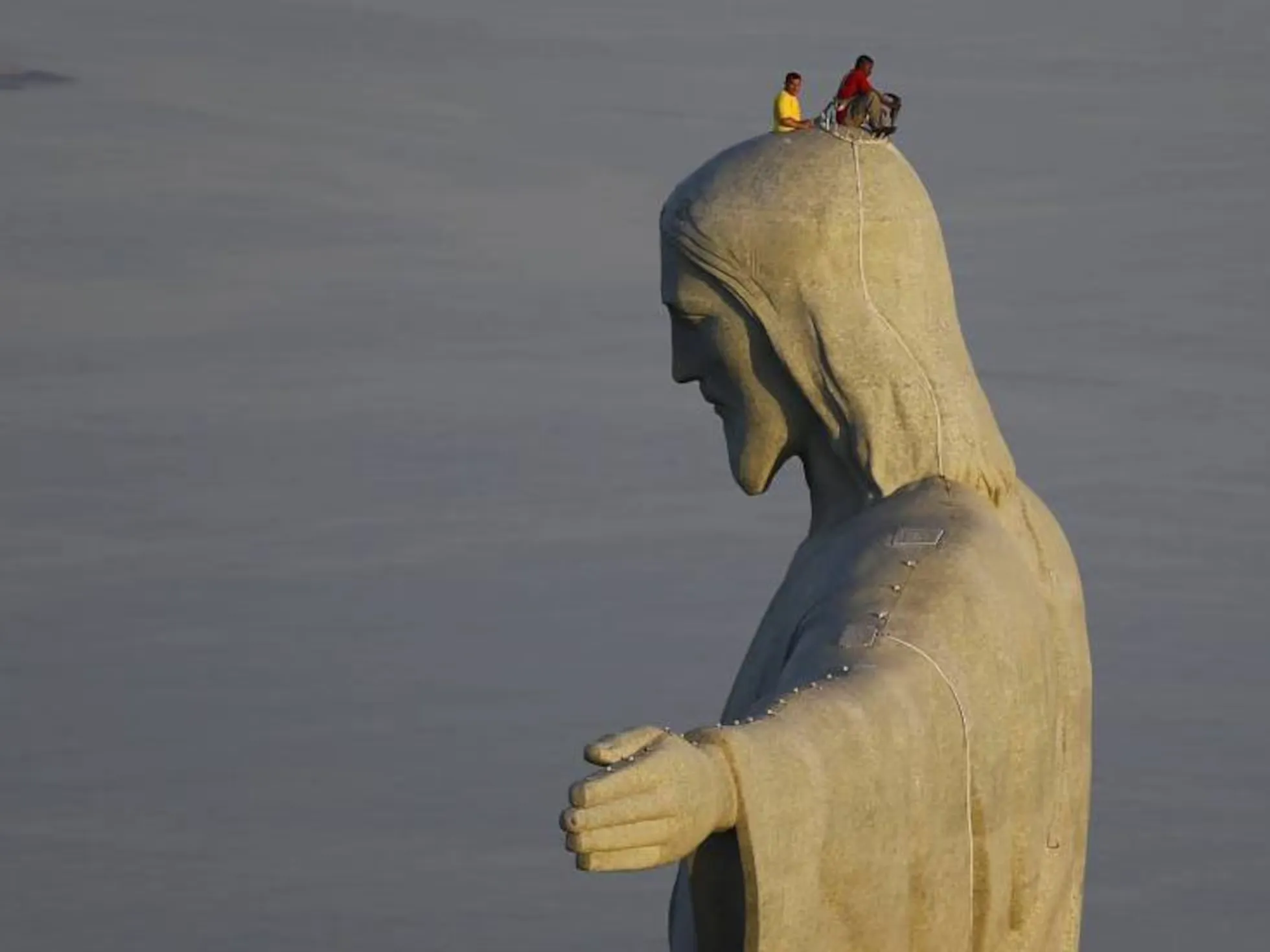 Workers on Top of Christ the Redeemer