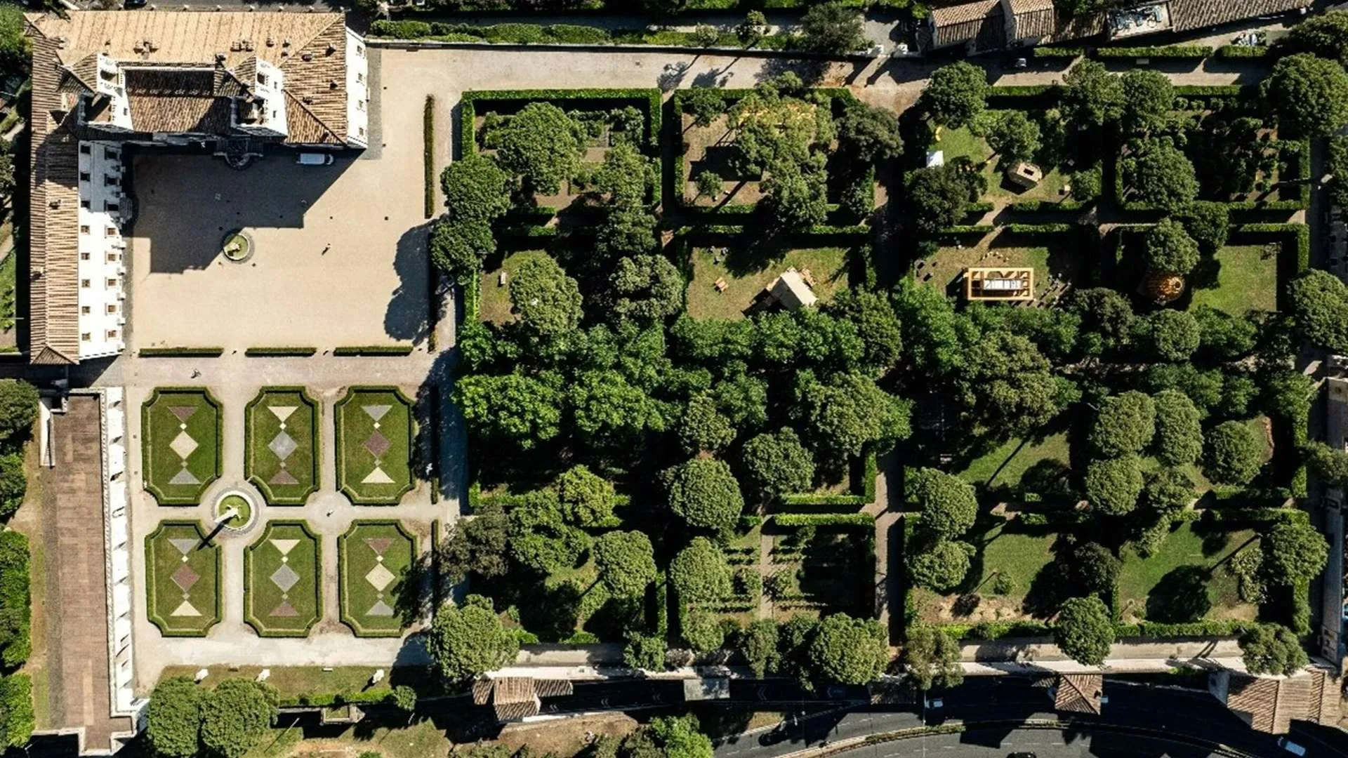 Vertical aerial view of Villa Medici gardens
