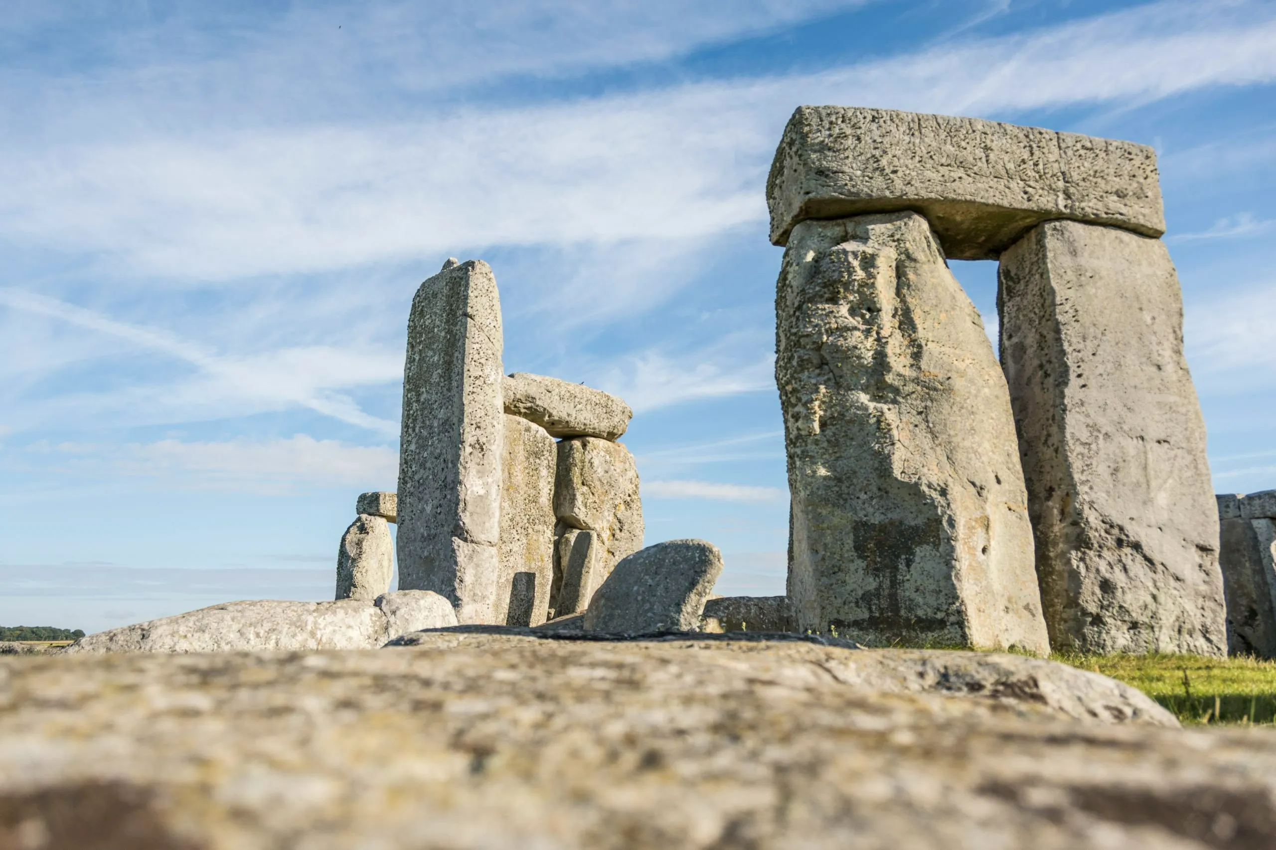 Close-up of Stonehenge sarsen stones and lintels