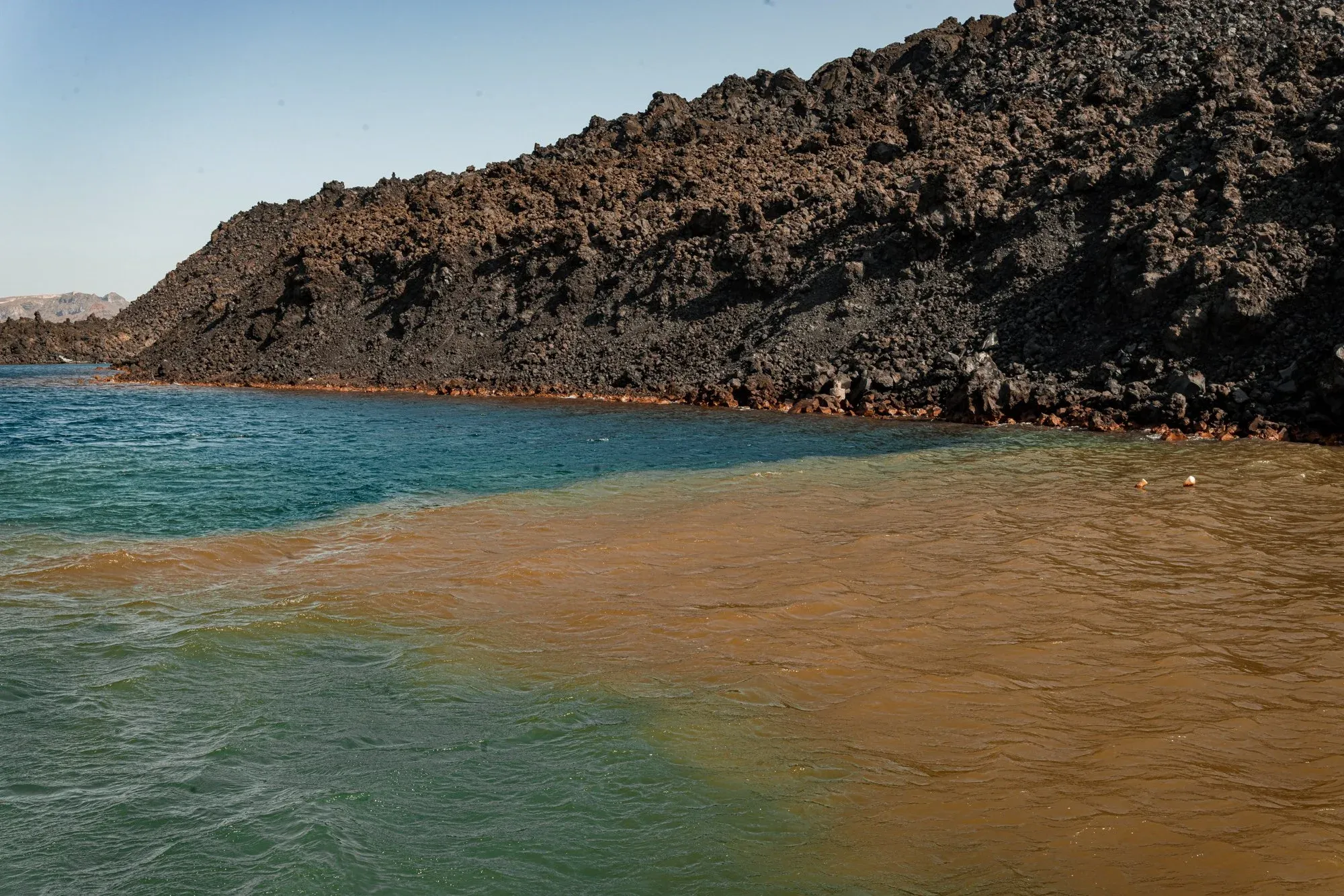 Nea Kameni hot springs