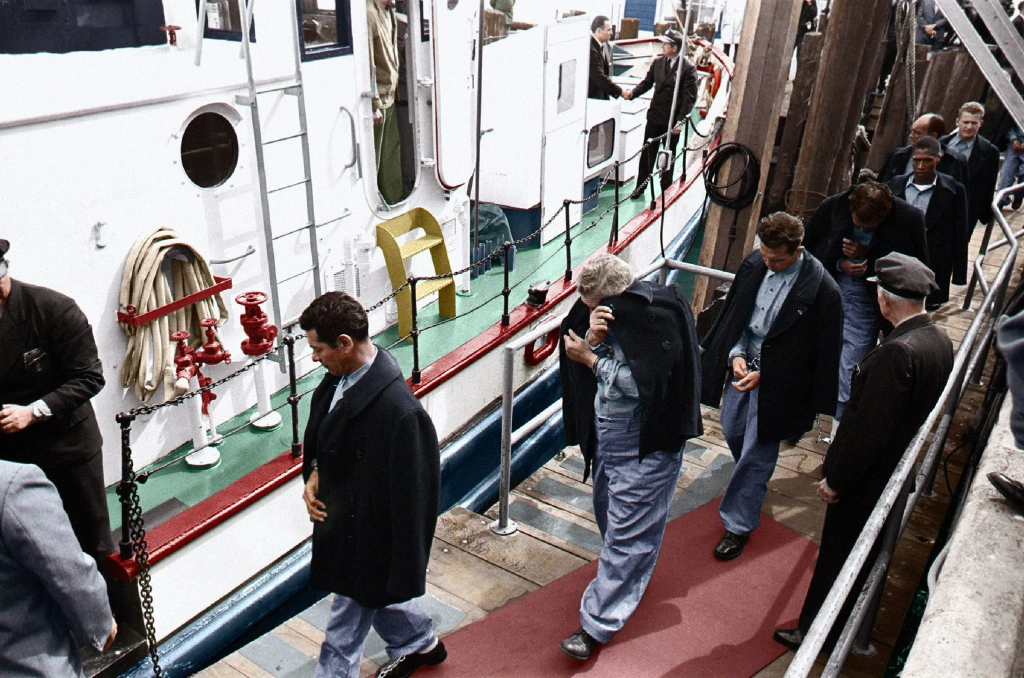1963 last inmates boarding ferry