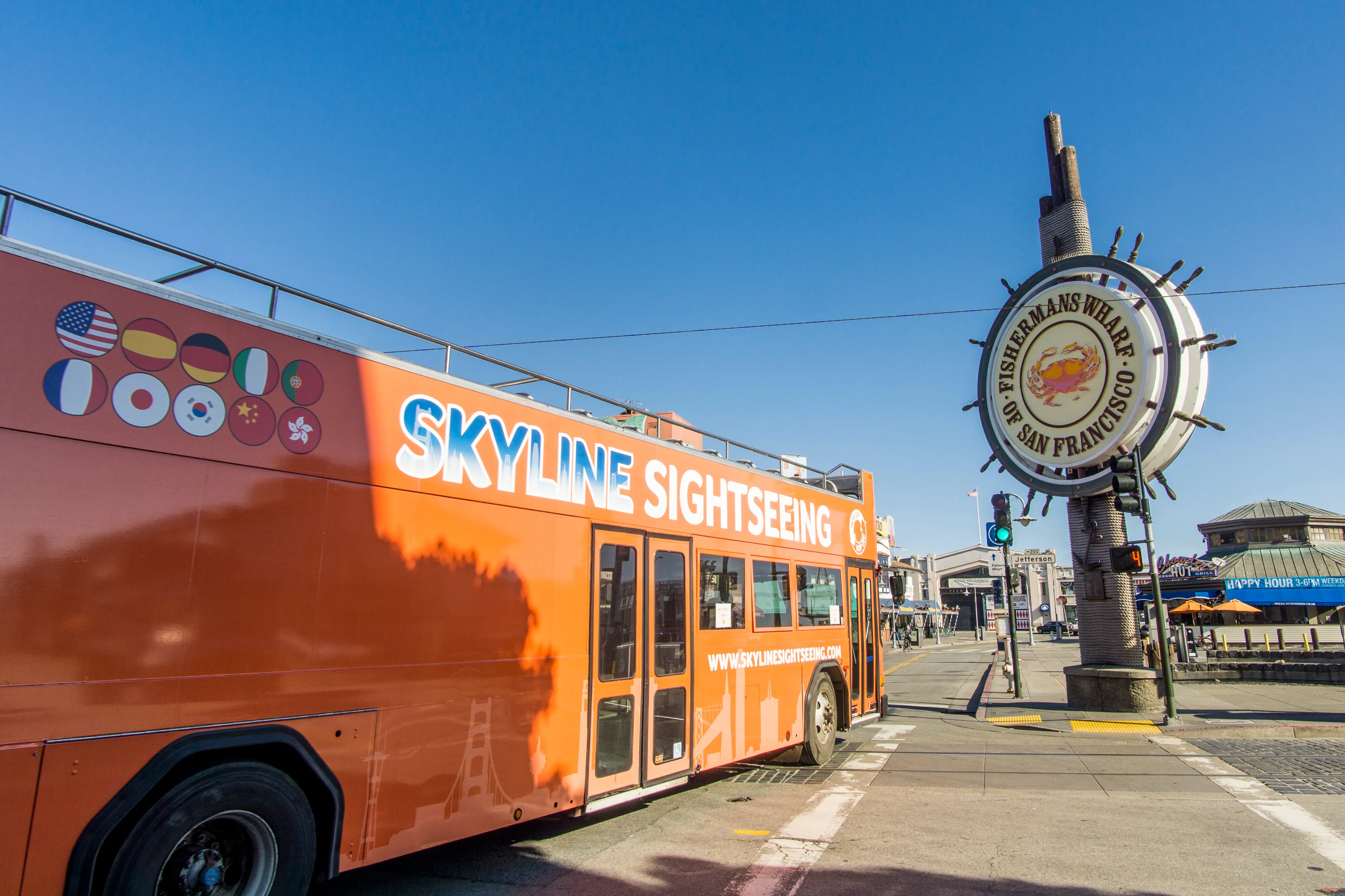 Fisherman's Wharf skyline with tour bus