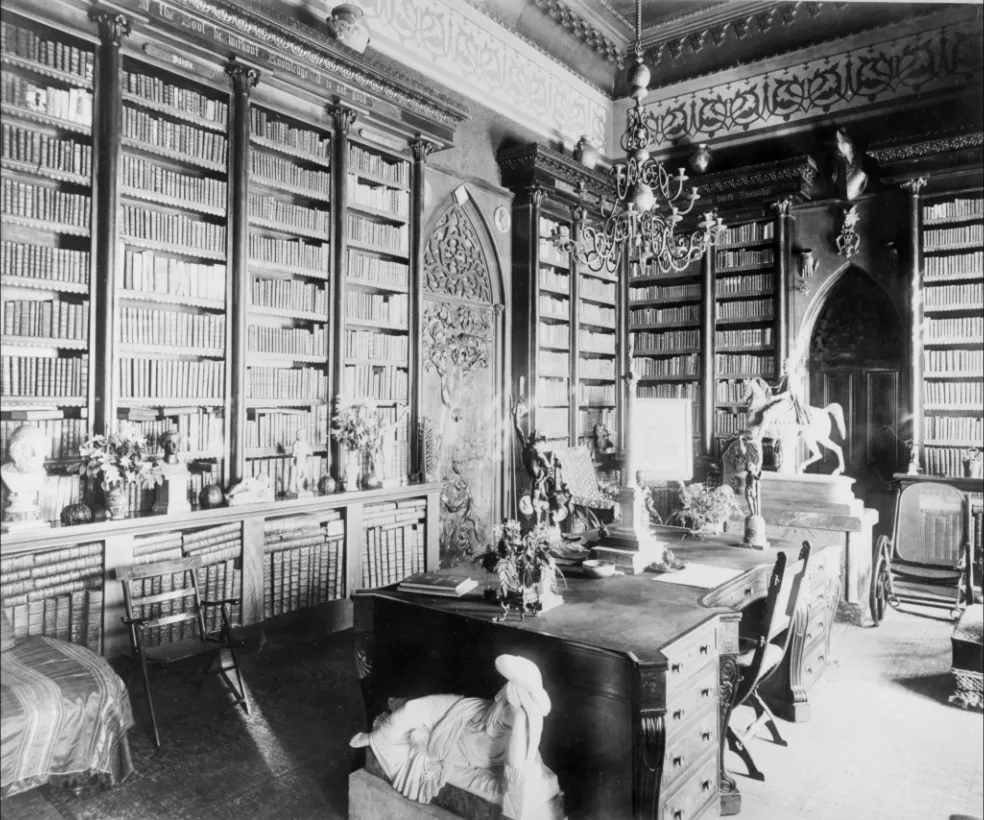 Monserrate Palace library in 1902