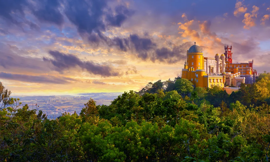 Palacio da Pena at dawn
