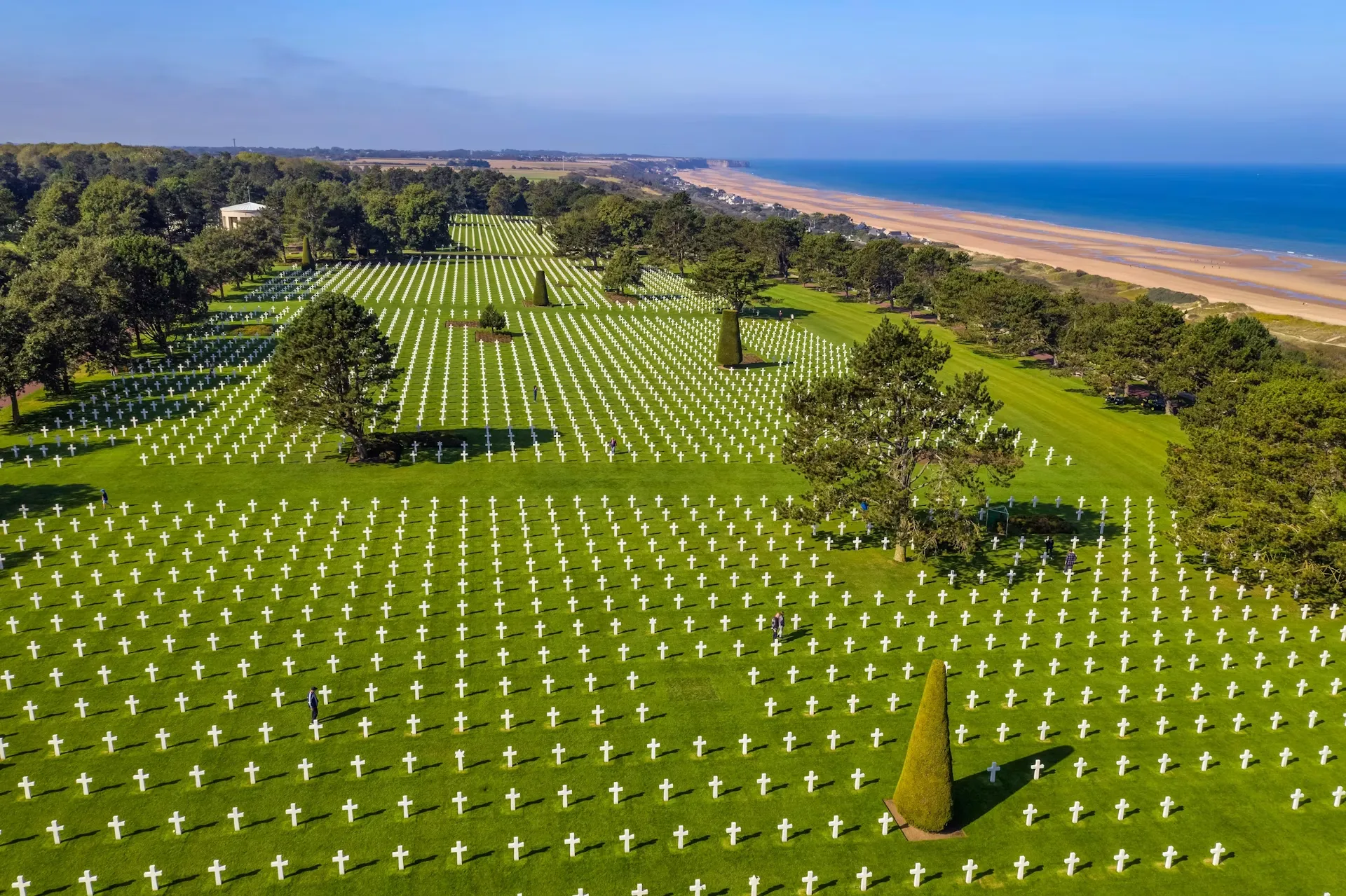 Post-war mourning and remembrance in Normandy