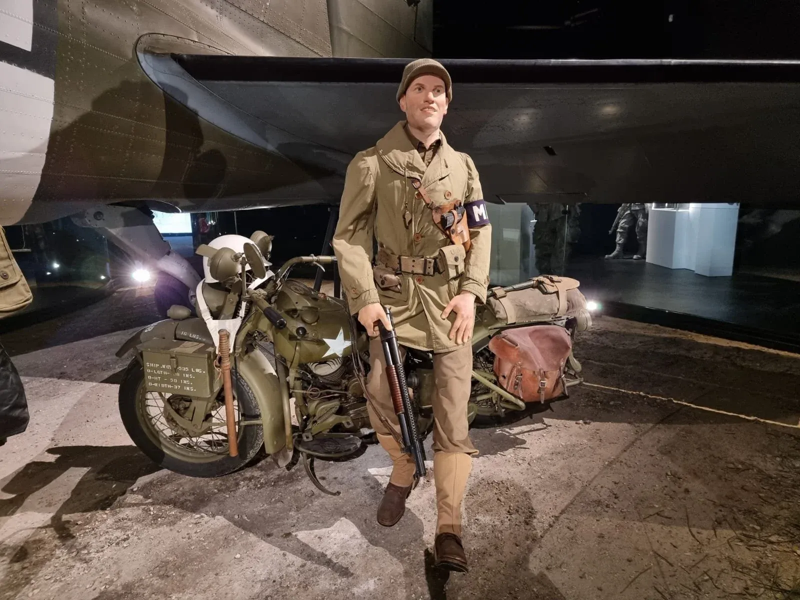 Transport, Parking, and Food Near the Airborne Museum