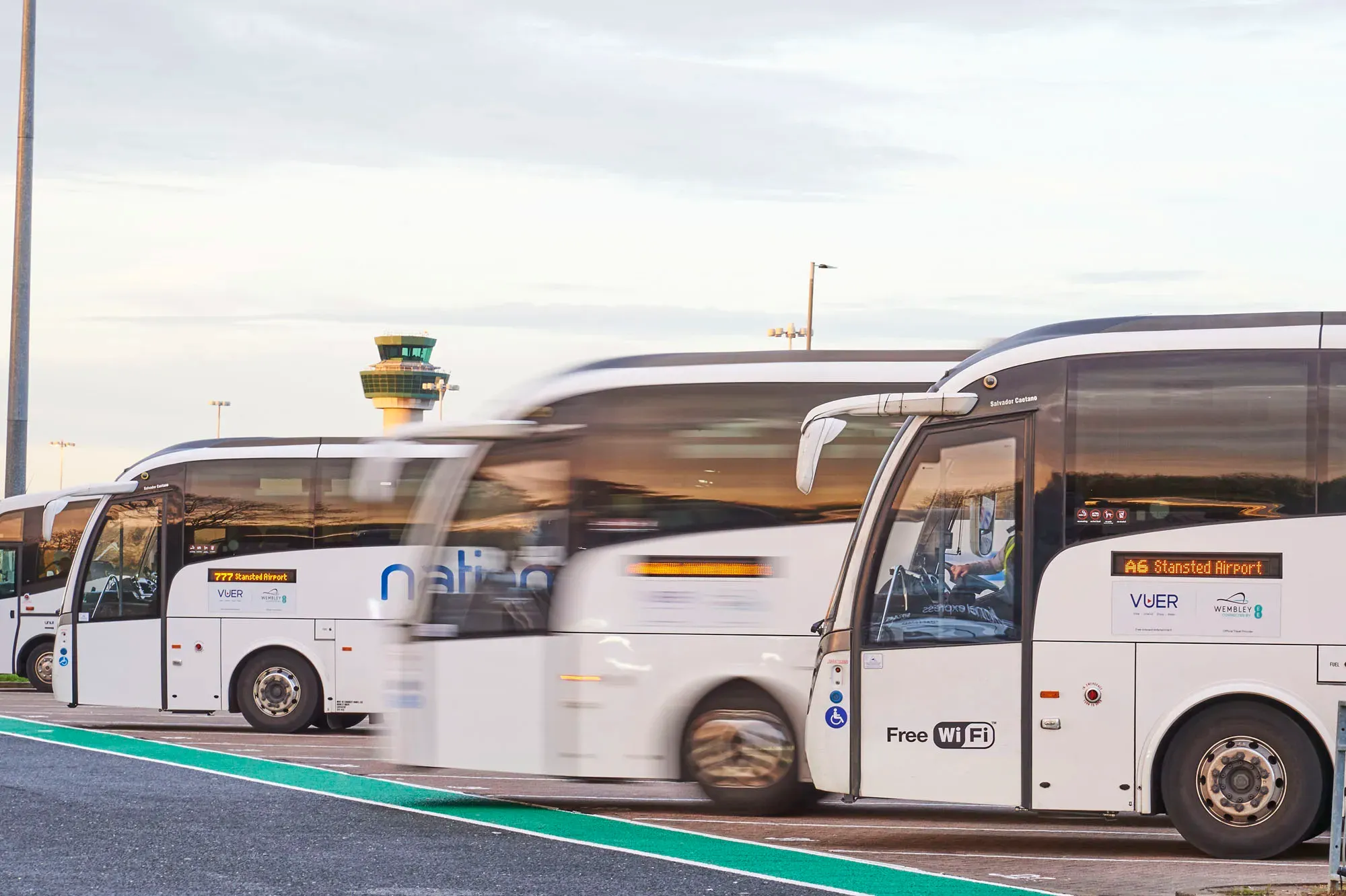 Stansted to Central London: Cheapest Ways Without Rookie Mistakes