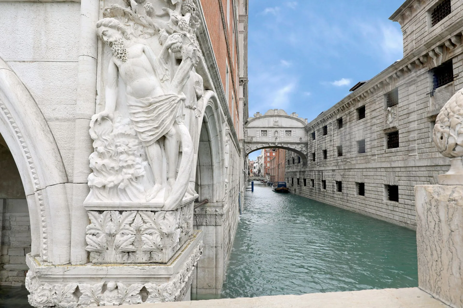 Bridge of Sighs from pedestrian bridge