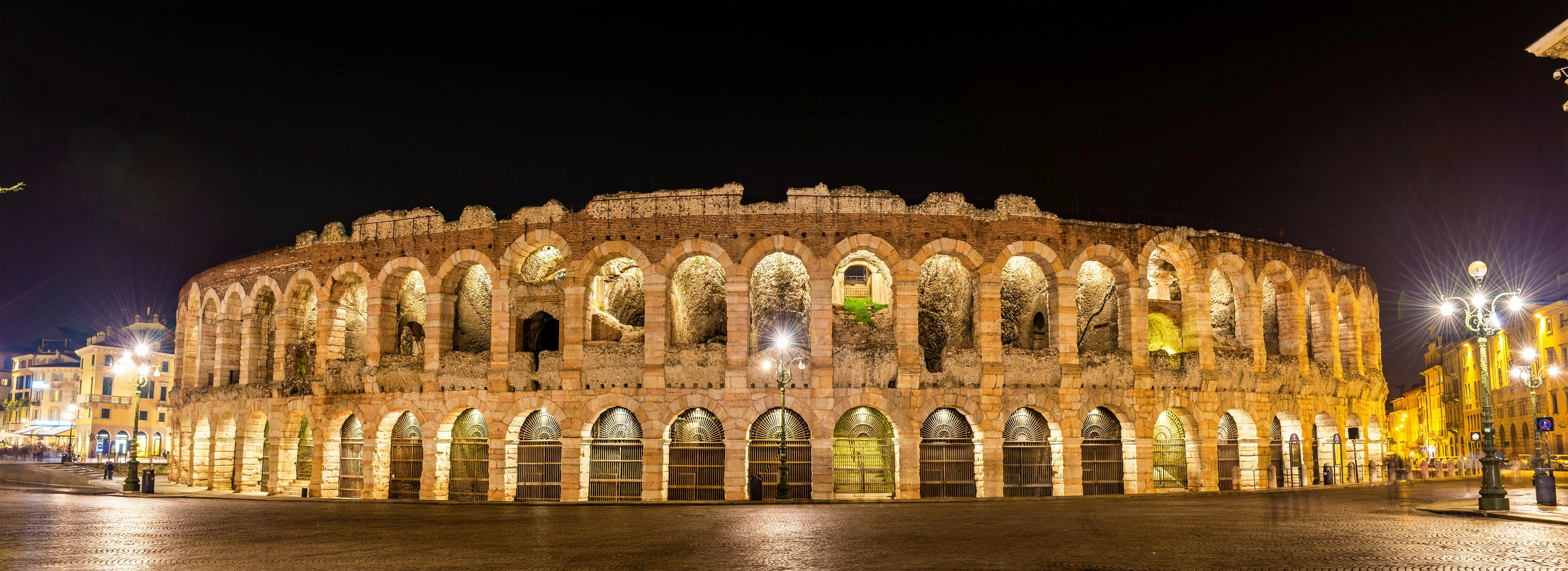 Arc de Triomphe illuminated at night