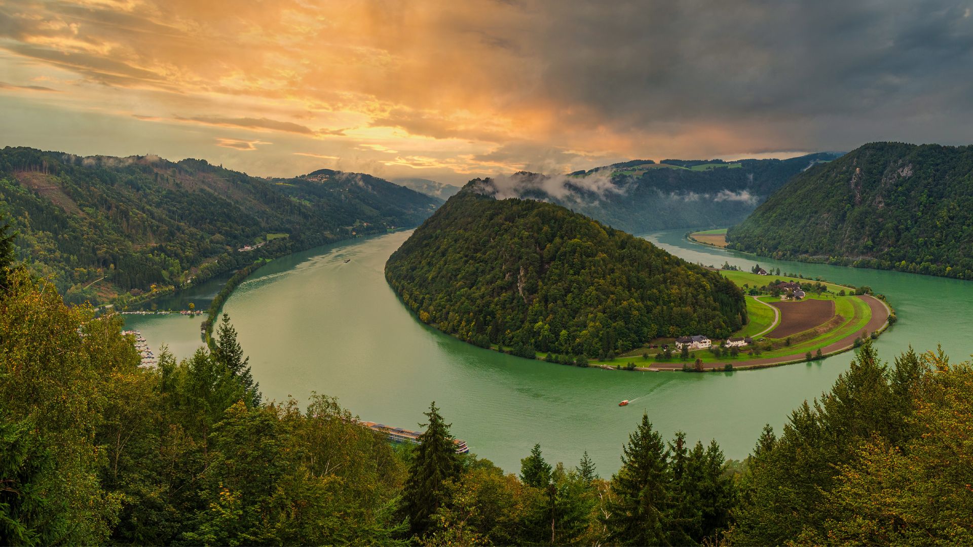 Schlogen bend on the Danube