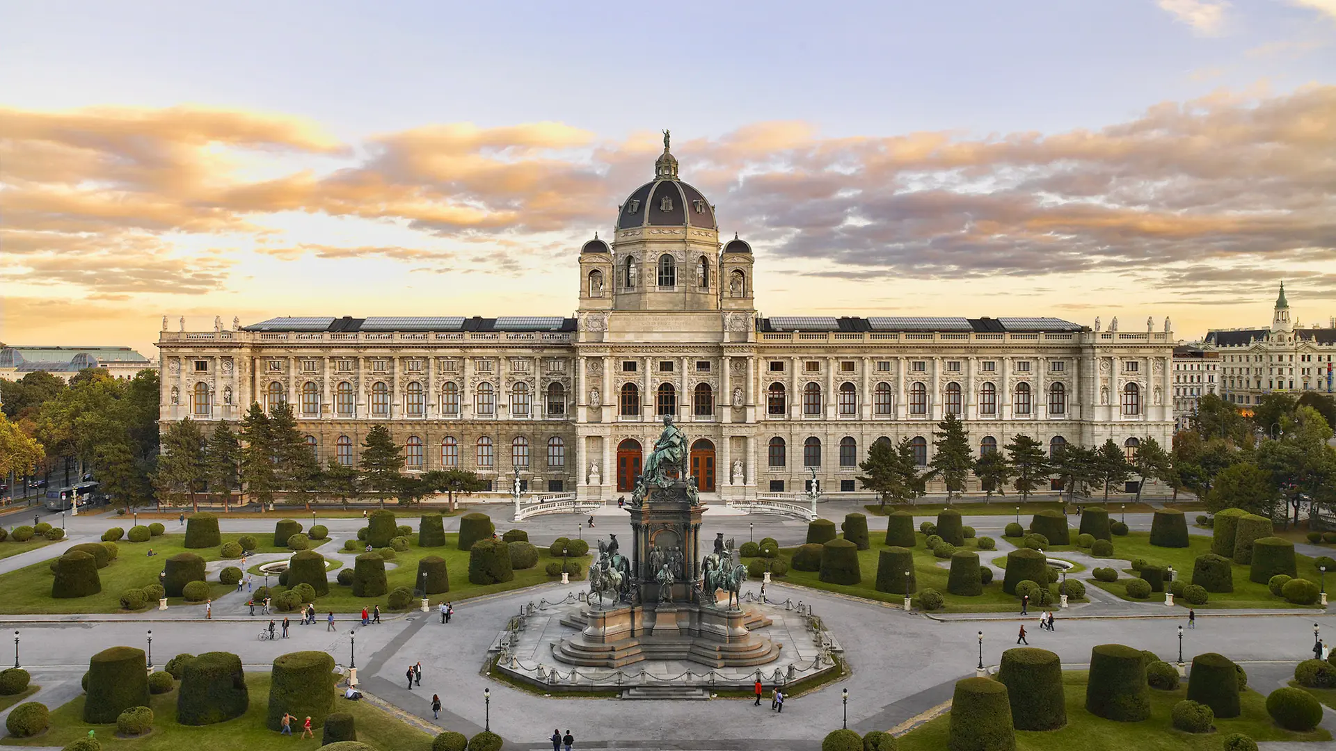 Facade of Kunsthistorisches Museum in Vienna