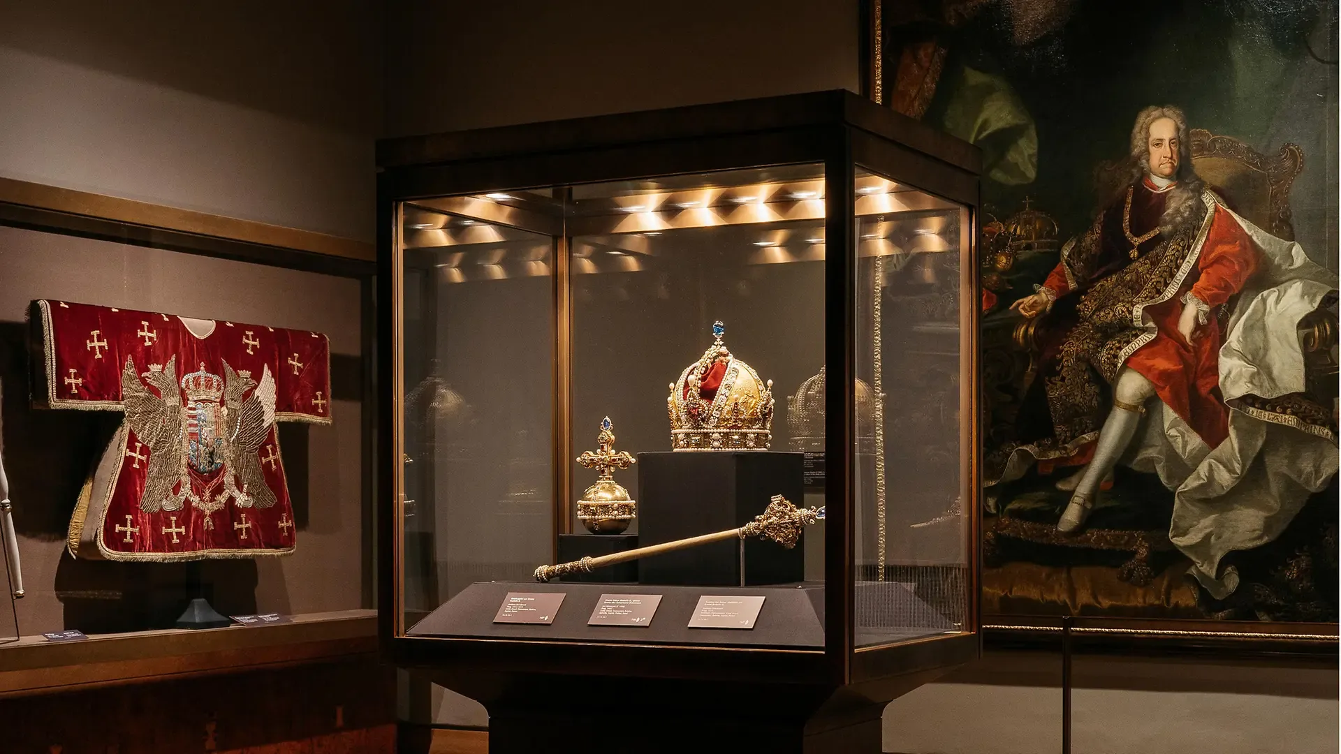 Imperial crown in Vienna's treasury collection