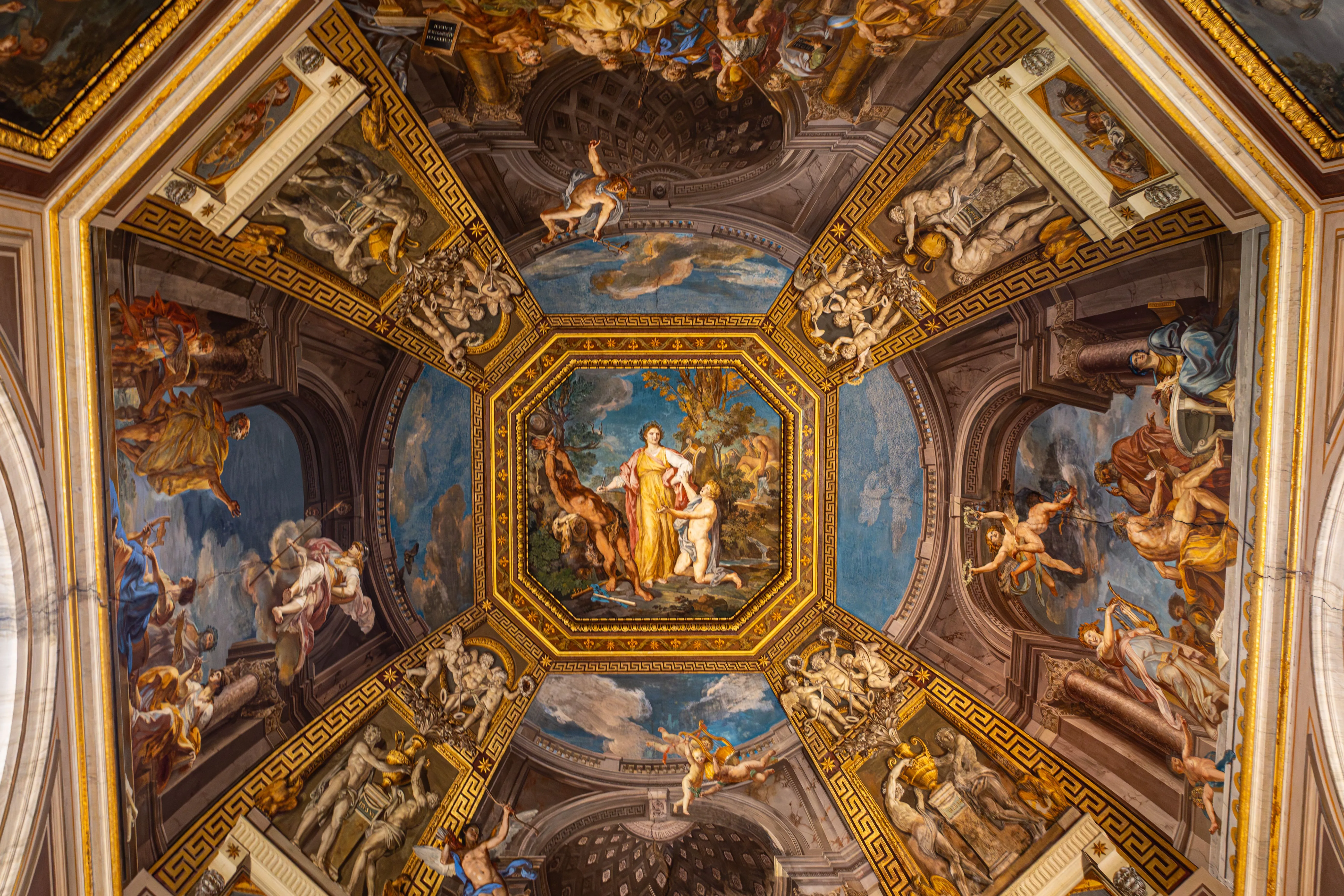 Decorated ceiling in Kunsthistorisches Museum