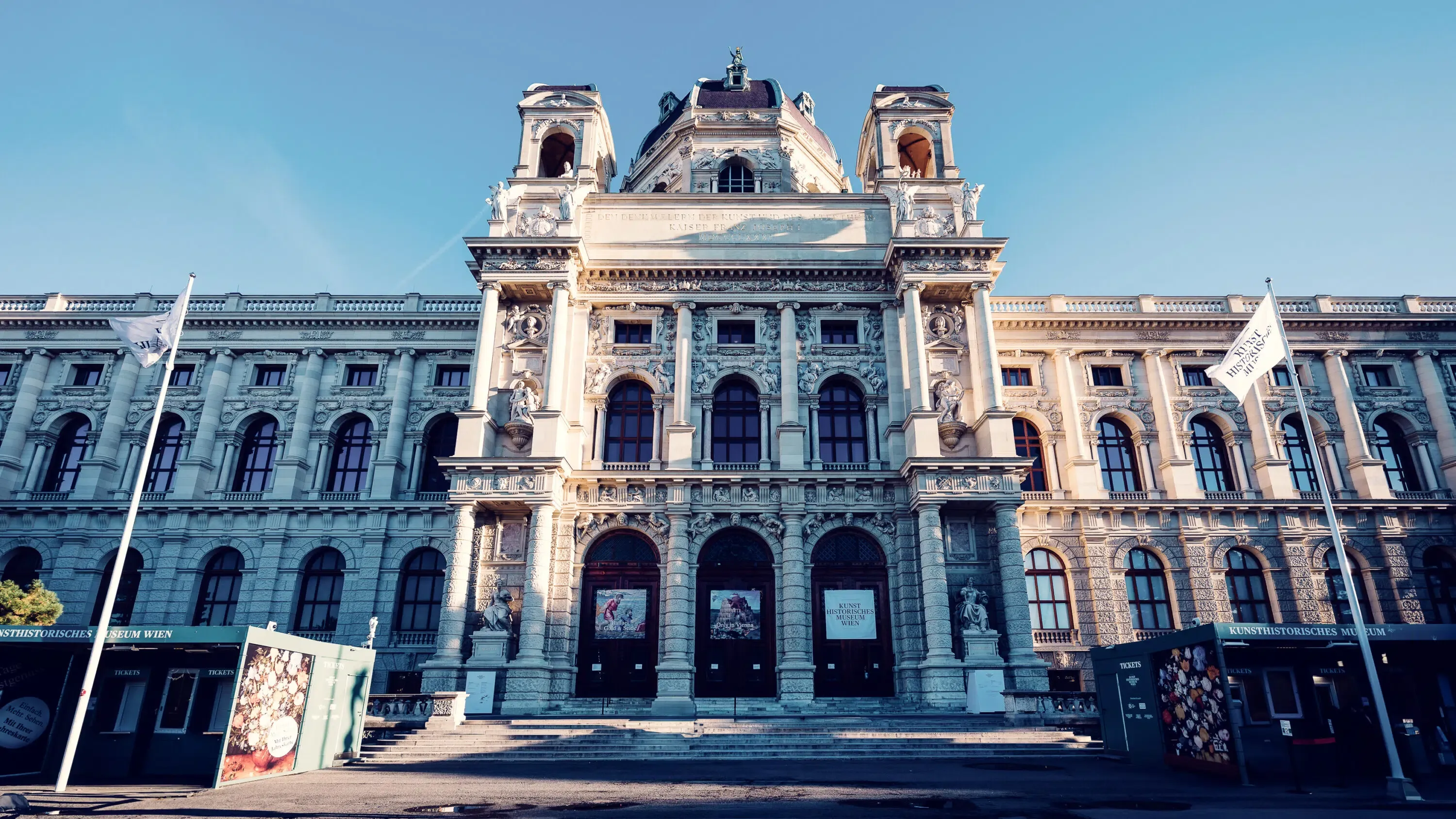 Kunsthistorisches Museum Vienna main facade