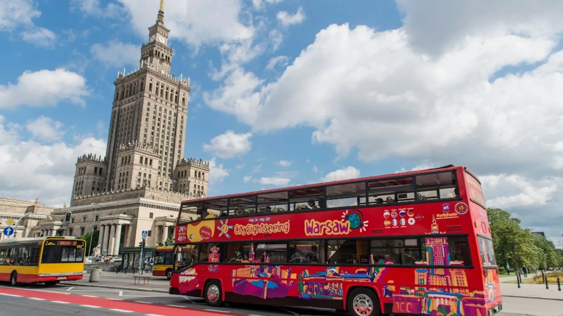 Warsaw sightseeing bus